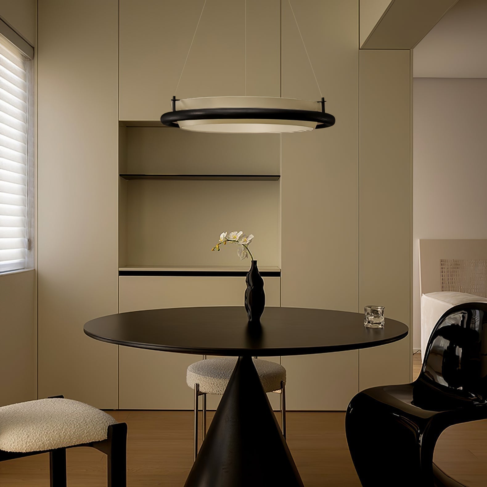 Olvelila Kreisförmige Pendelleuchte aus Holz-Letslighting