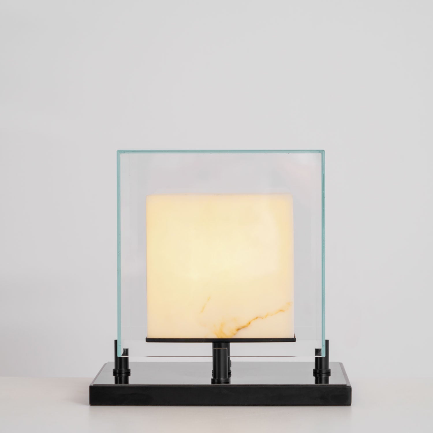 Cubo Alabaster Table Lamp - Neutralighting
