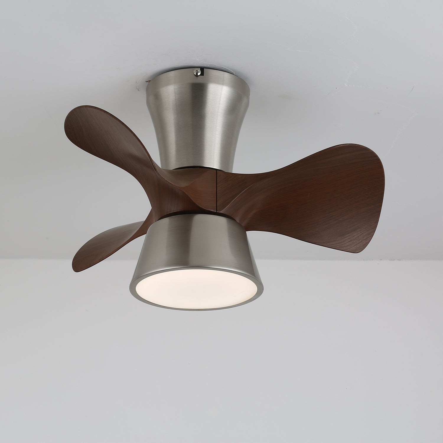 Nera Moderner Holz-Deckenventilator mit Beleuchtung, mit Fernbedienung
