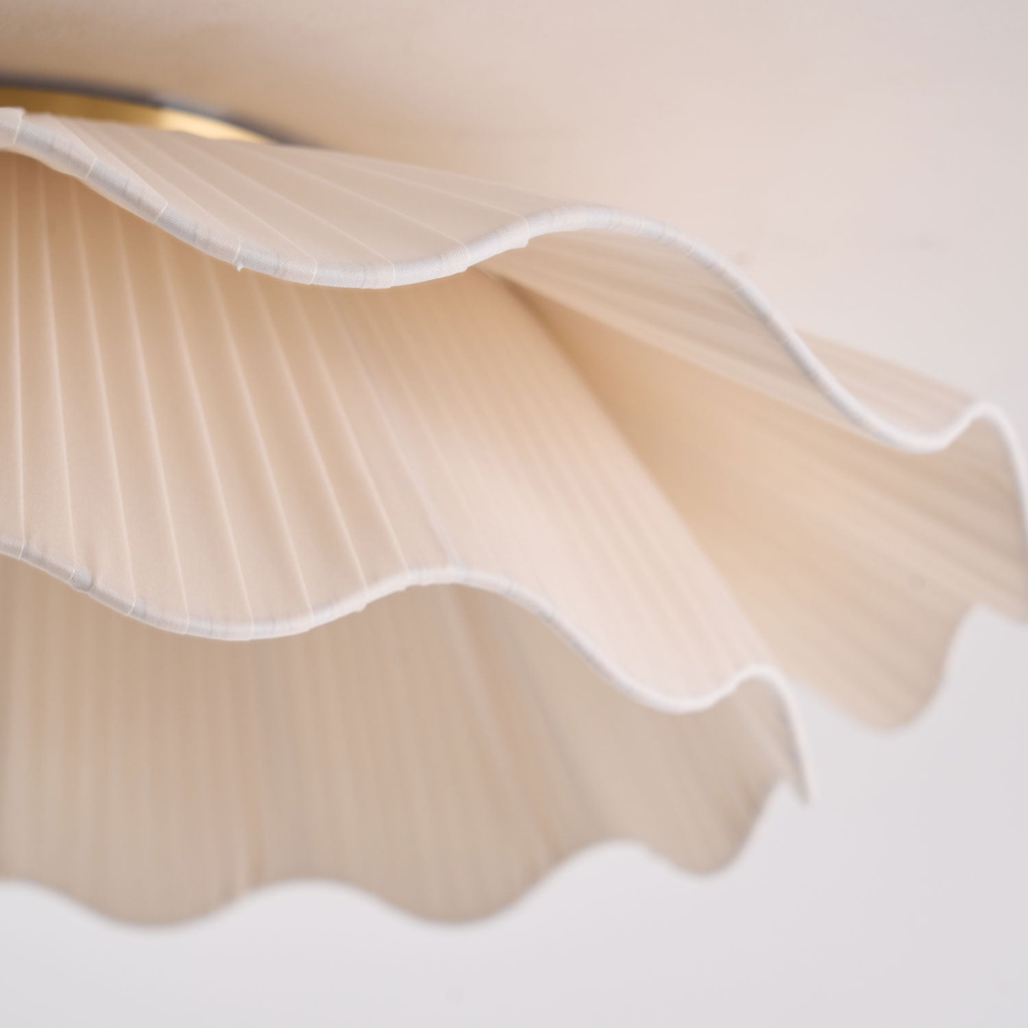 Arwen Fabric Wave Ceiling Lamp - Blowlighting
