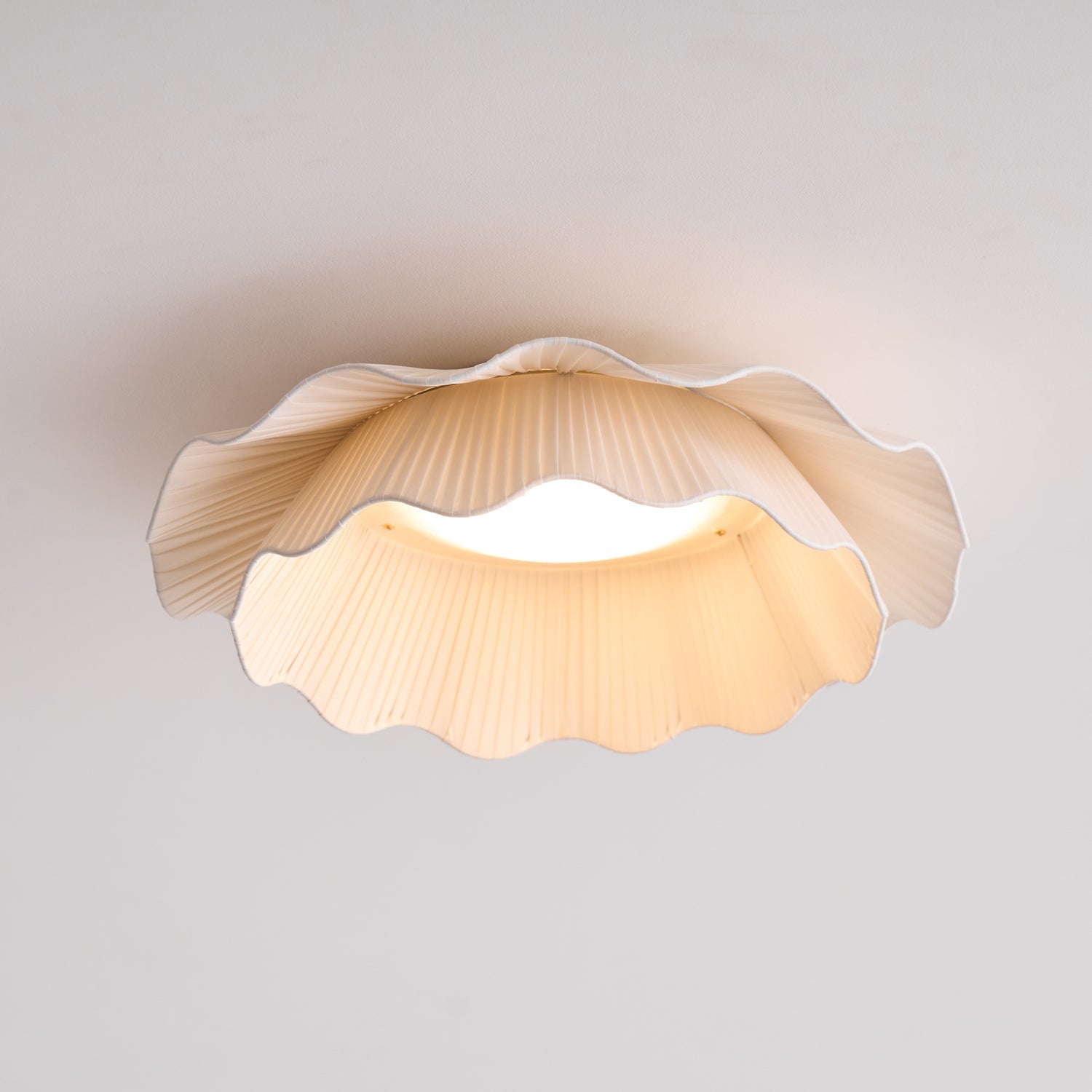 Arwen Fabric Wave Ceiling Lamp - Blowlighting