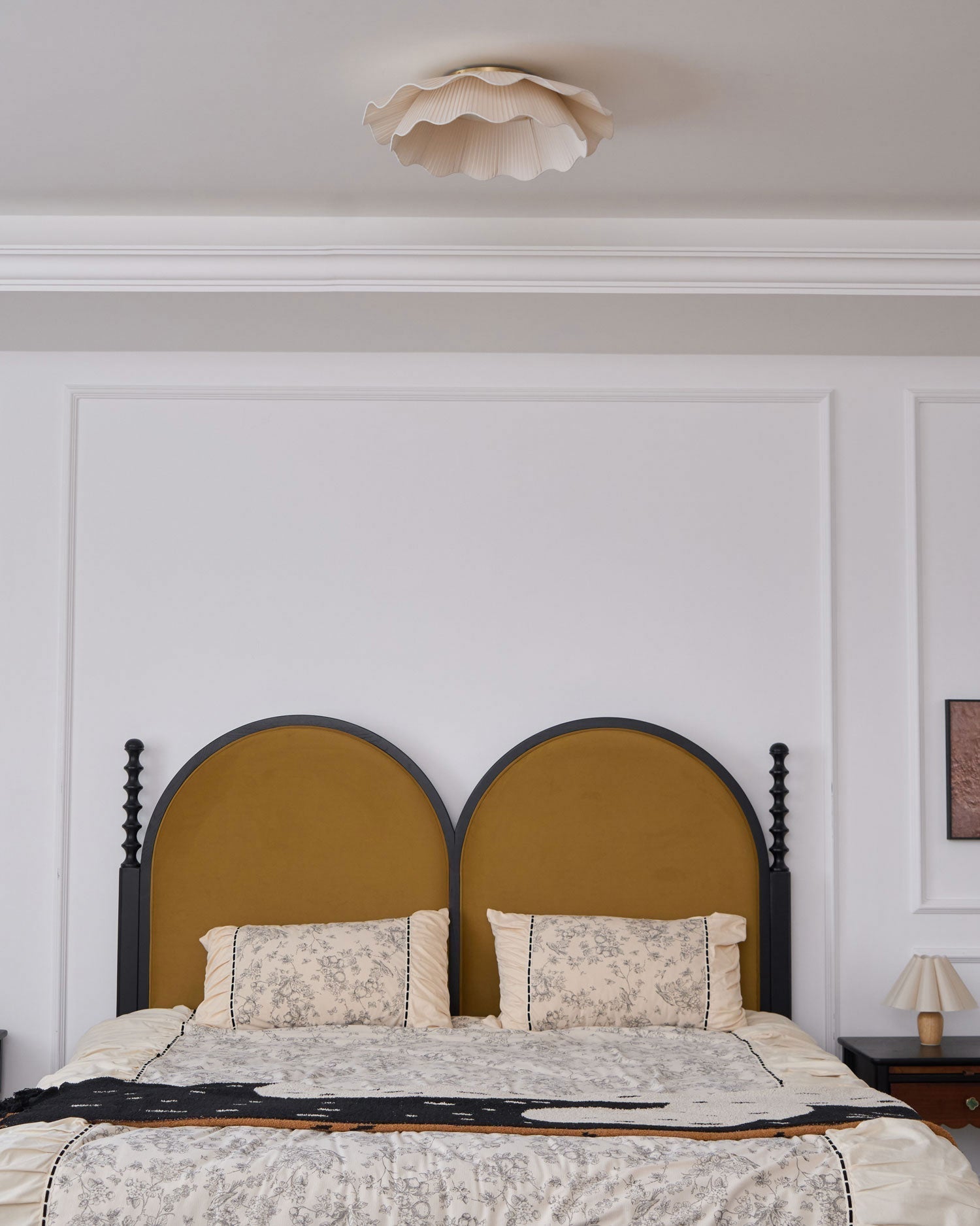 Arwen Fabric Wave Ceiling Lamp - Blowlighting