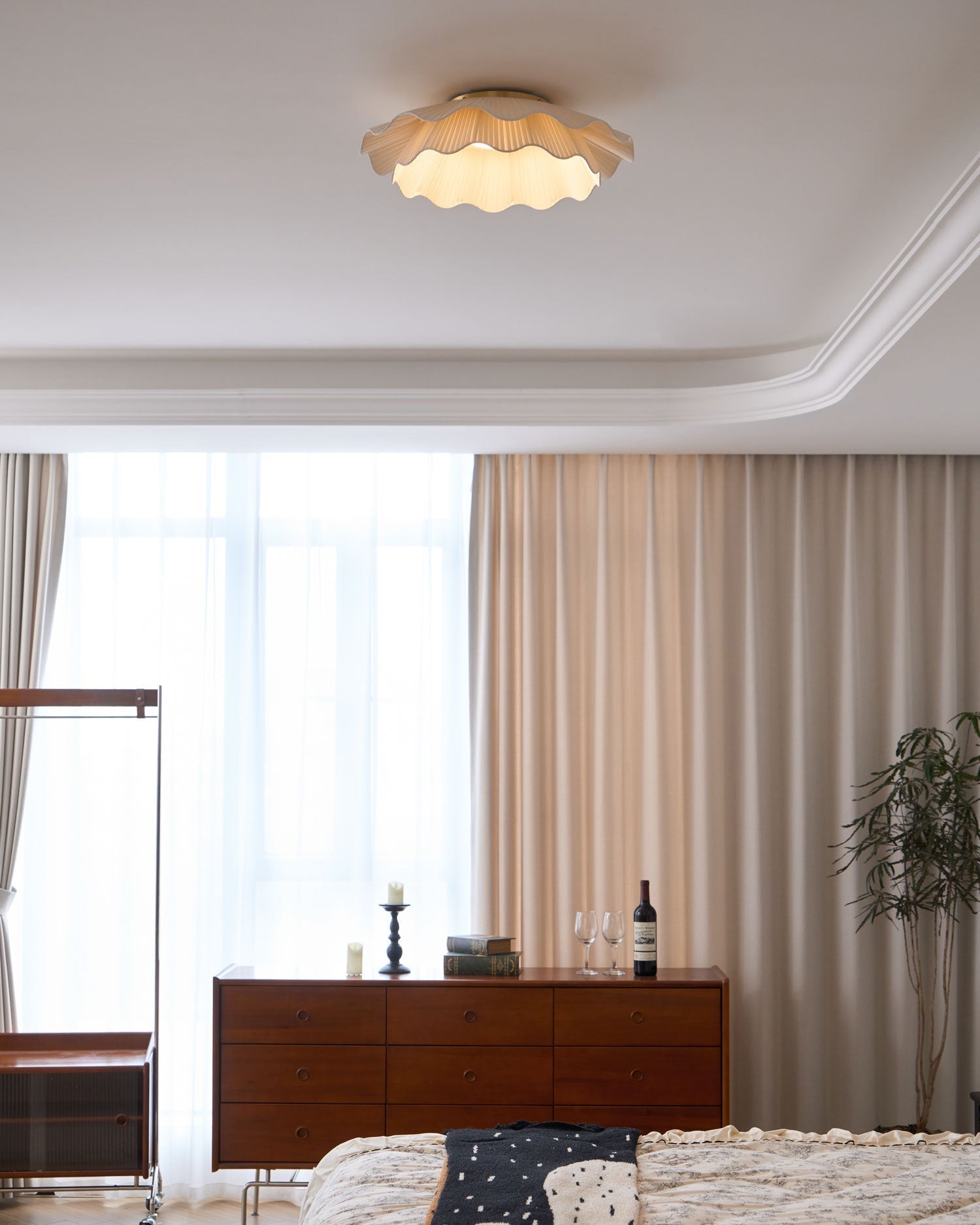 Arwen Fabric Wave Ceiling Lamp - Blowlighting