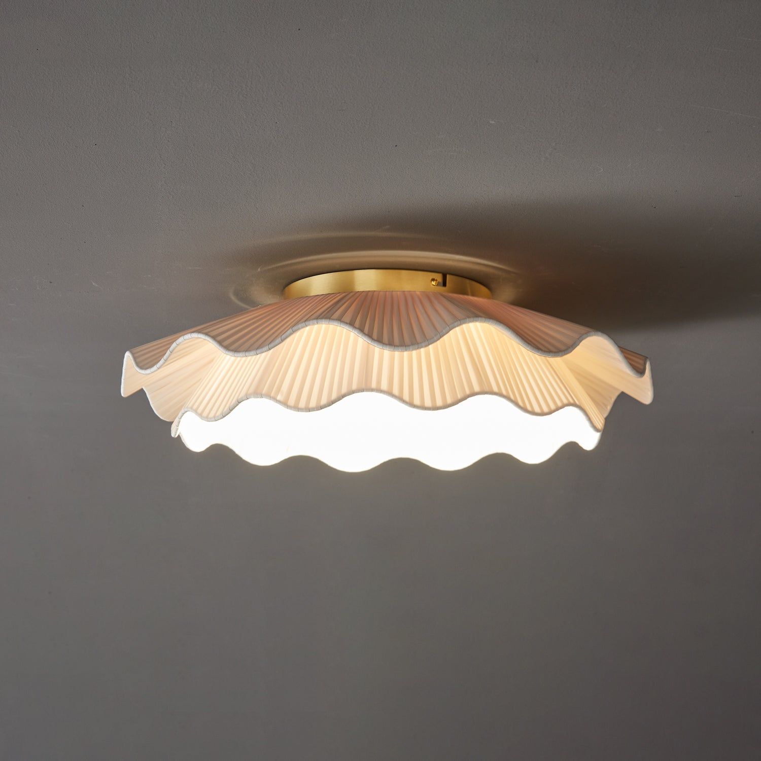 Arwen Fabric Wave Ceiling Lamp - Blowlighting