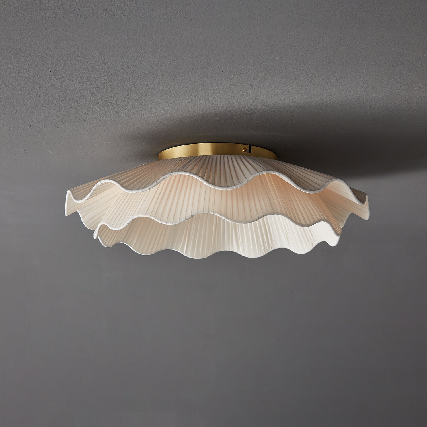 Arwen Fabric Wave Ceiling Lamp - Blowlighting