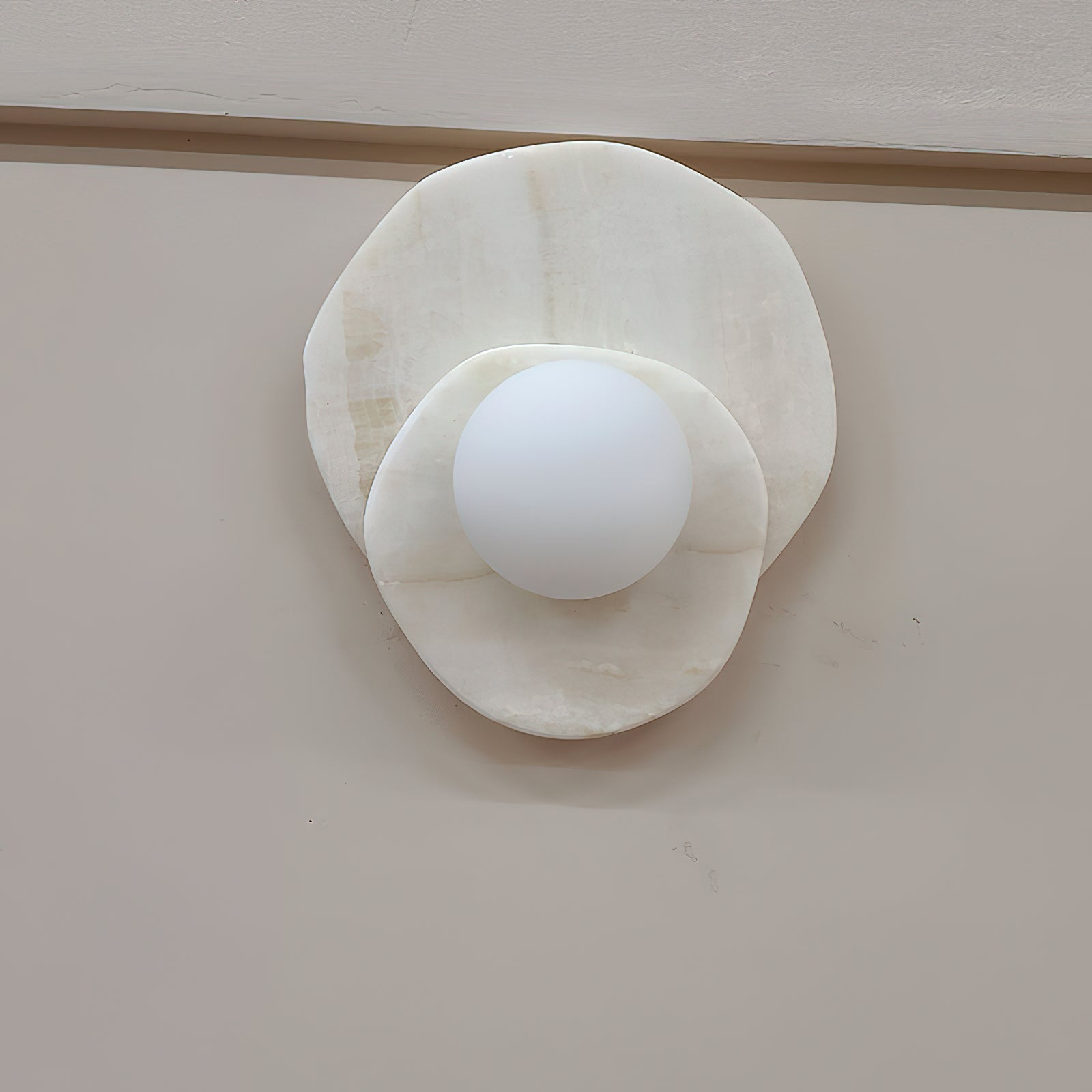 Alorarae Organic Alabaster Wall Light - Neutralighting