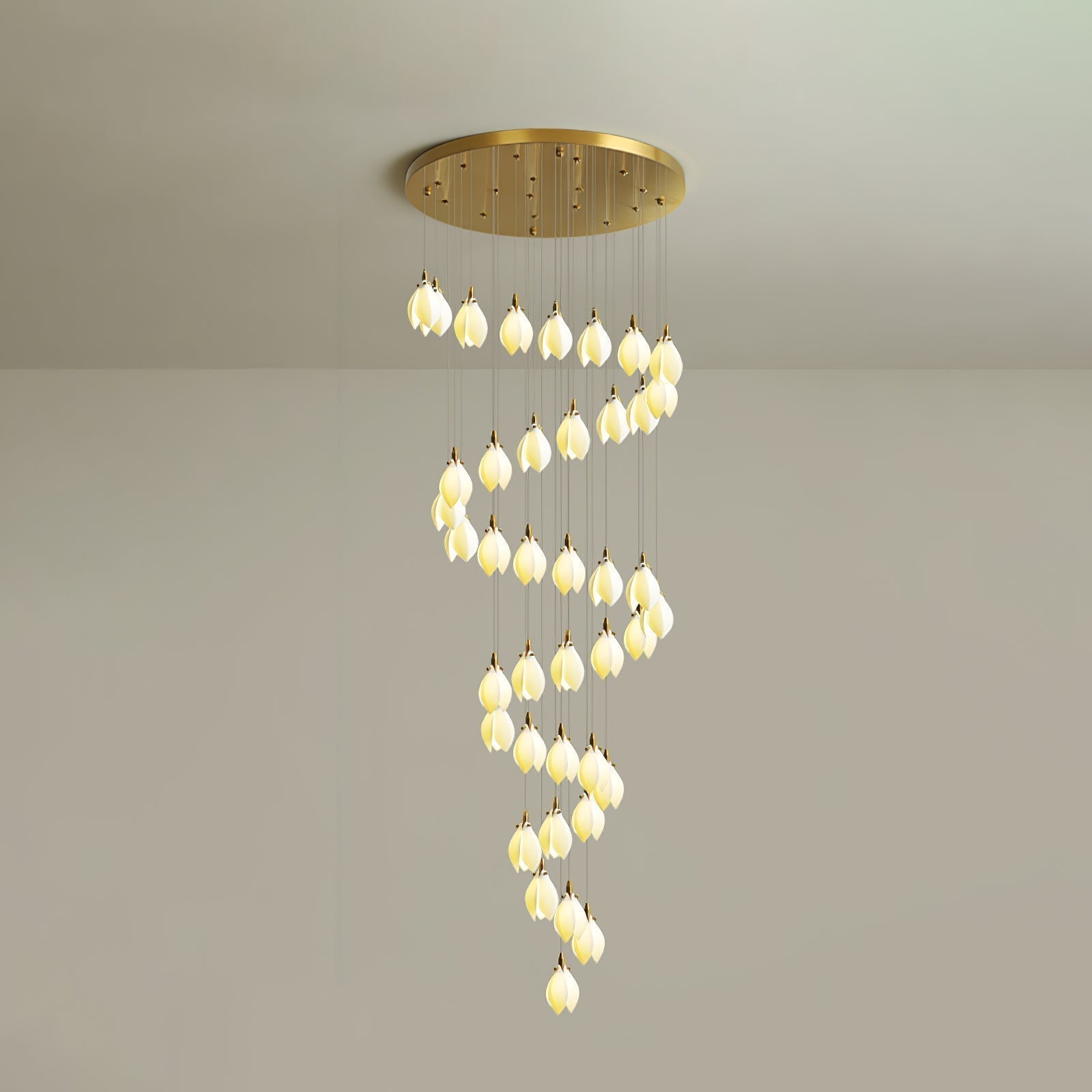Caphayra Kronleuchter aus Keramik und Messing-Letslighting