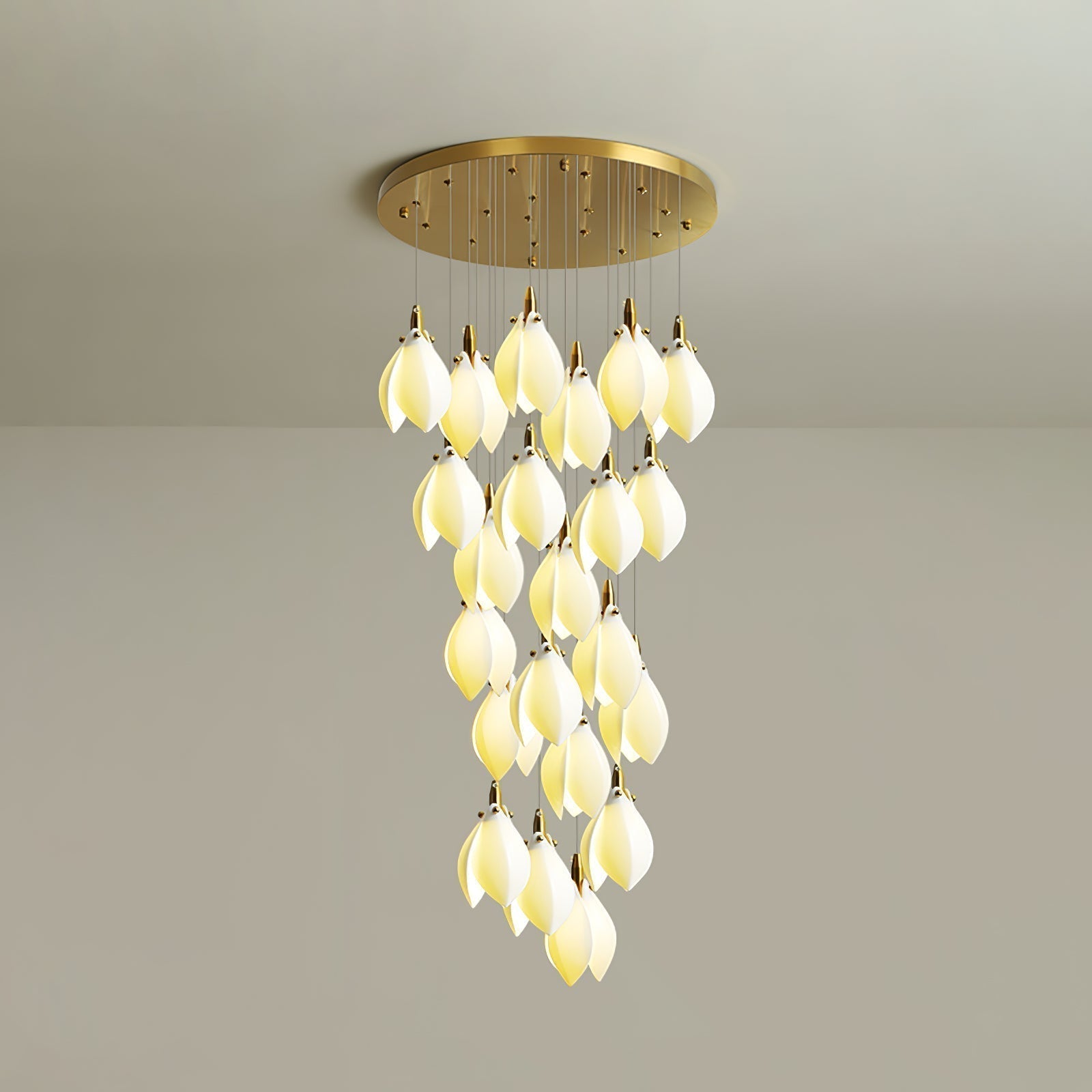 Caphayra Kronleuchter aus Keramik und Messing-Letslighting