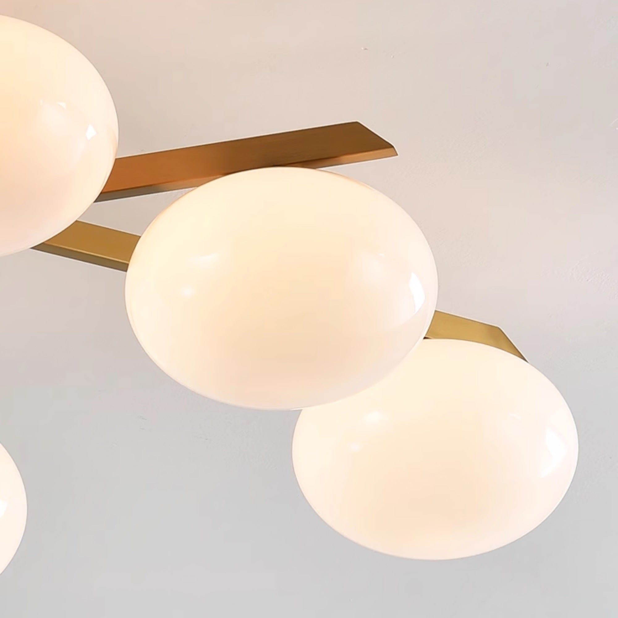 Nova Moderne Deckenleuchte aus Glas-Letslighting