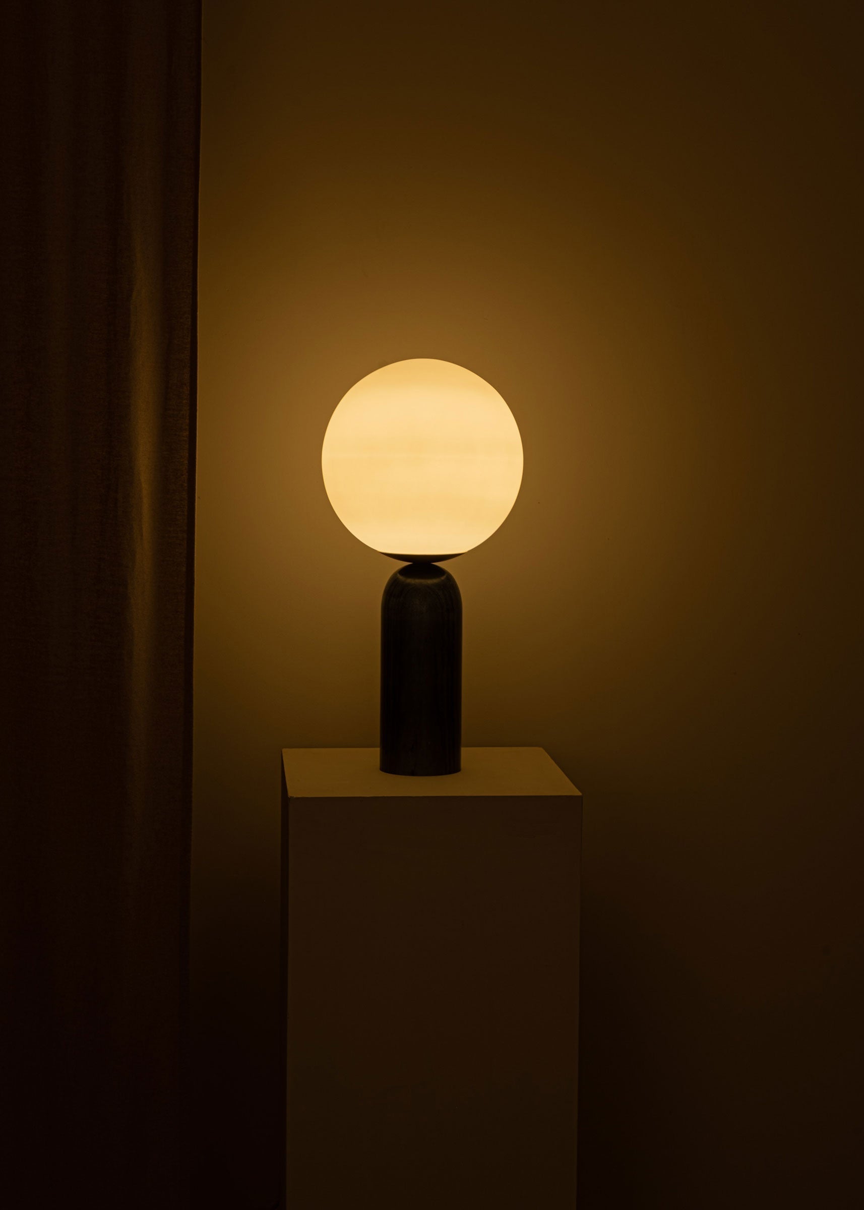 Atlas Modern Minimalistisch Alabaster Tischleuchte-Letslighting