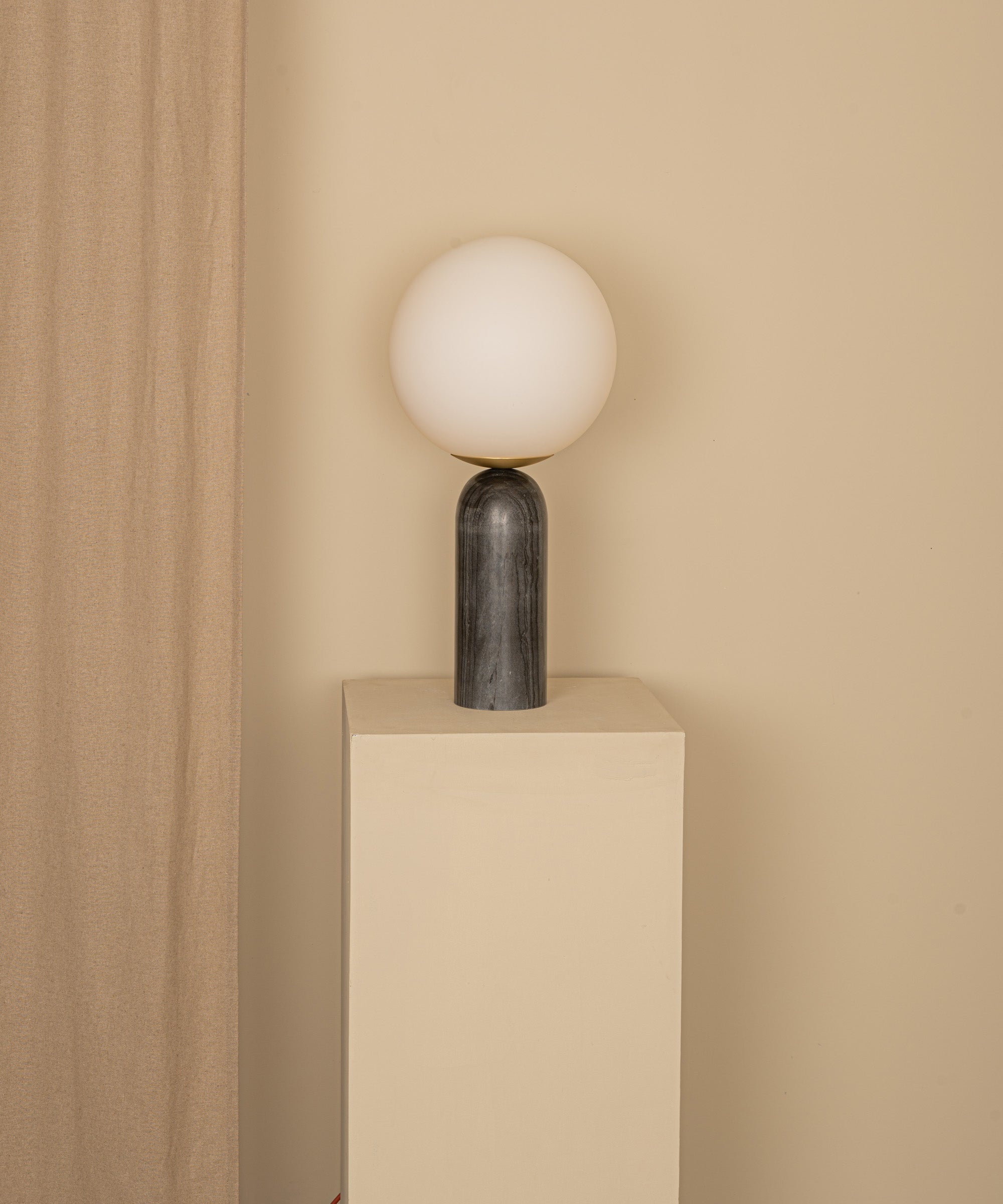 Atlas Modern Minimalistisch Alabaster Tischleuchte-Letslighting