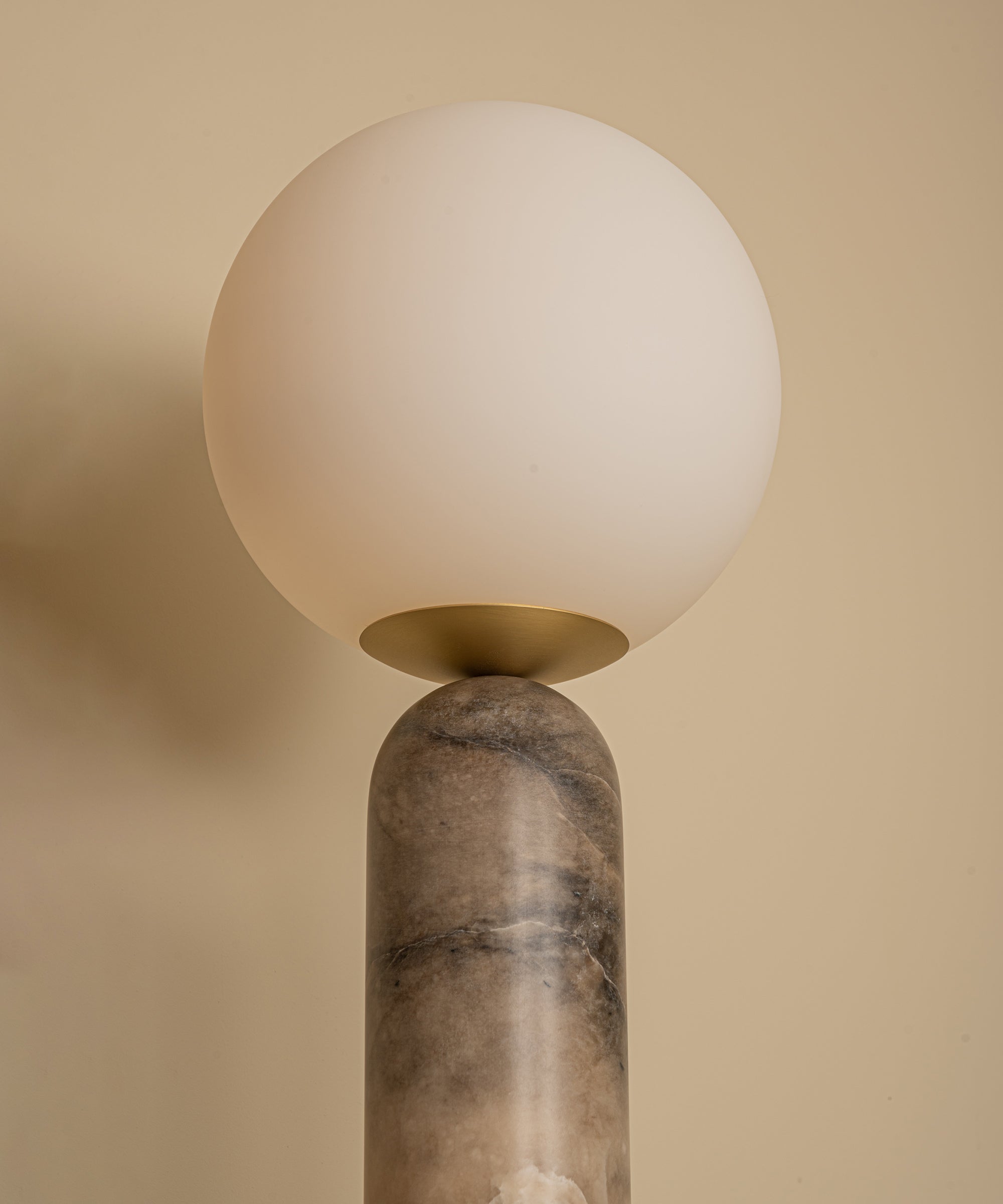Atlas Modern Minimalistisch Alabaster Tischleuchte-Letslighting