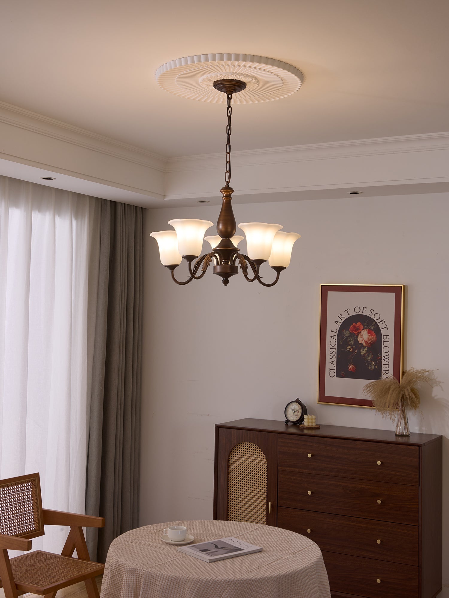 Uveleth Traditioneller Eleganter Glaskronleuchter-Letslighting
