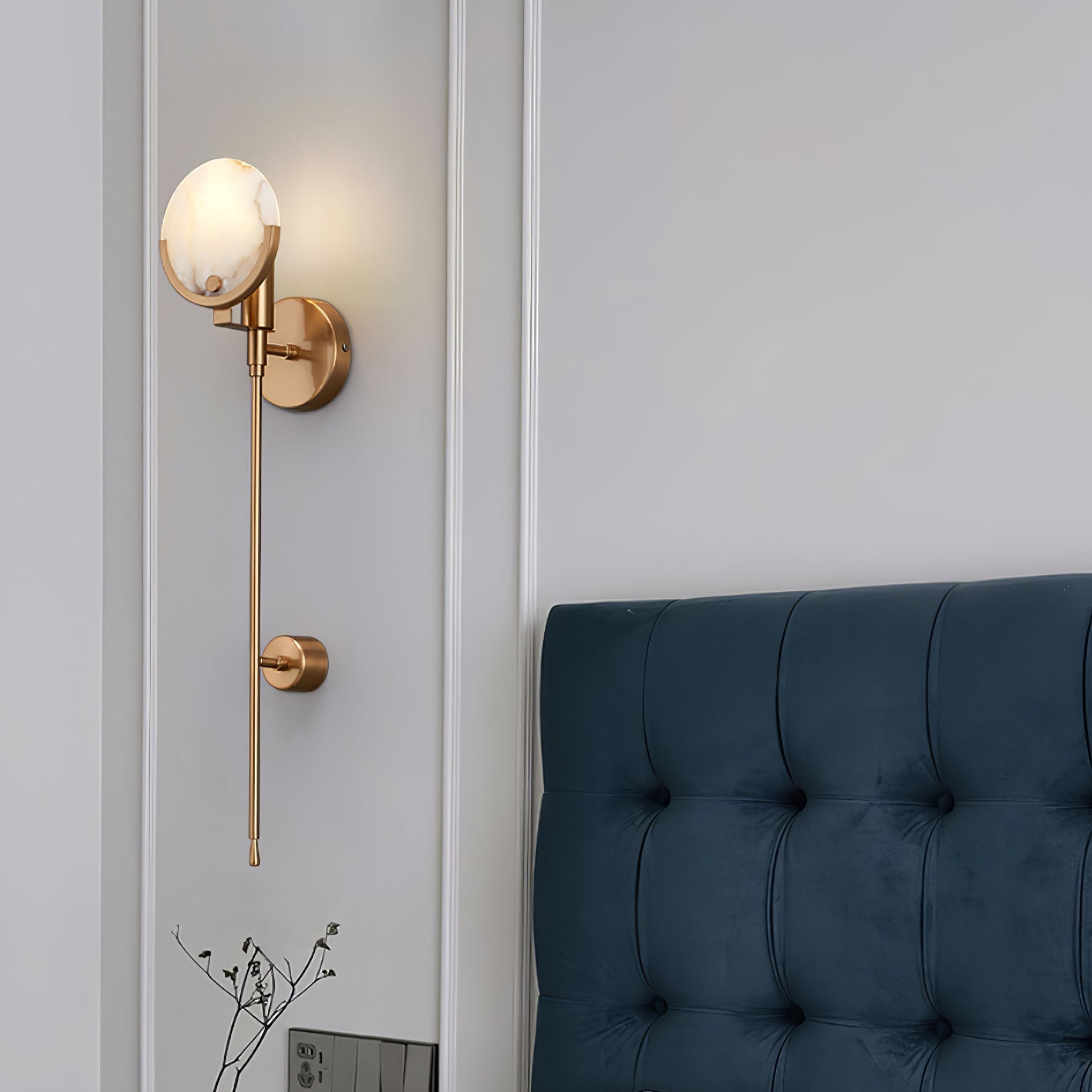 Bravi Wandleuchte aus Messing mit Alabaster