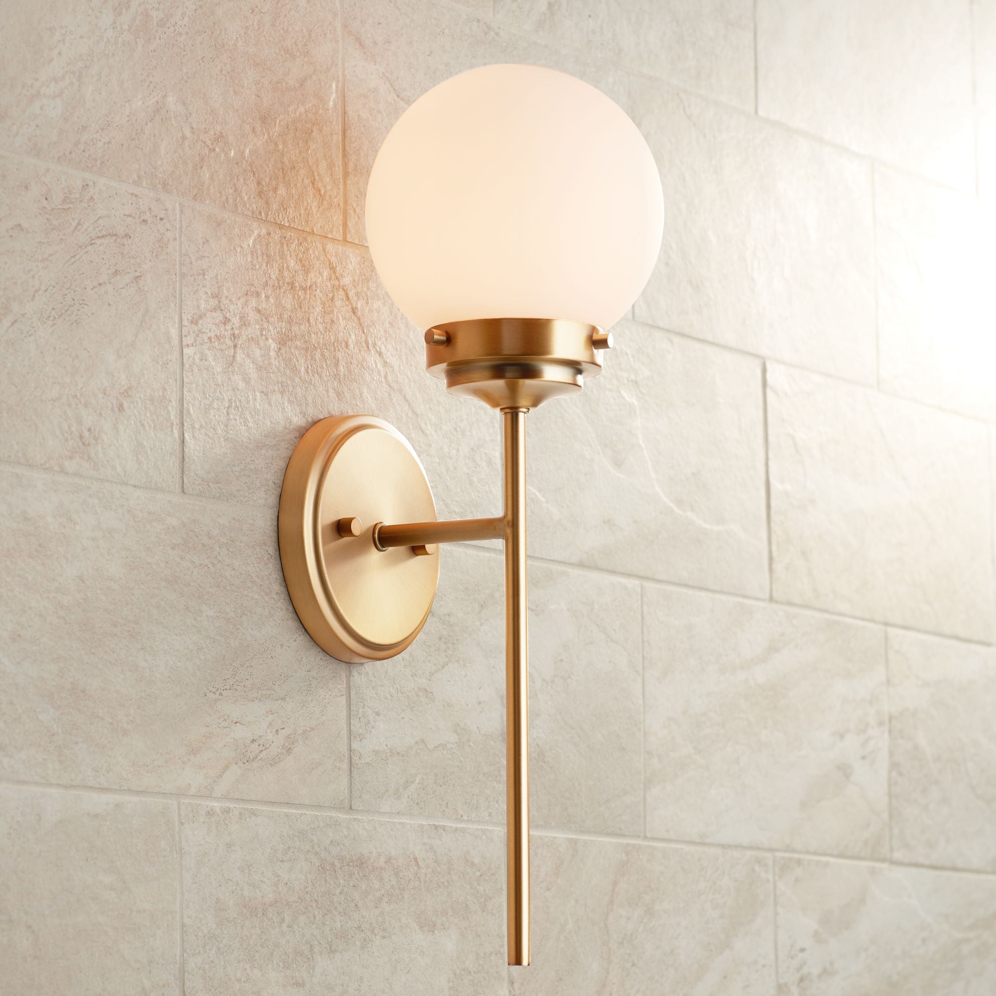 Waegnuvyh Wandleuchte aus Messing und Glas-Letslighting