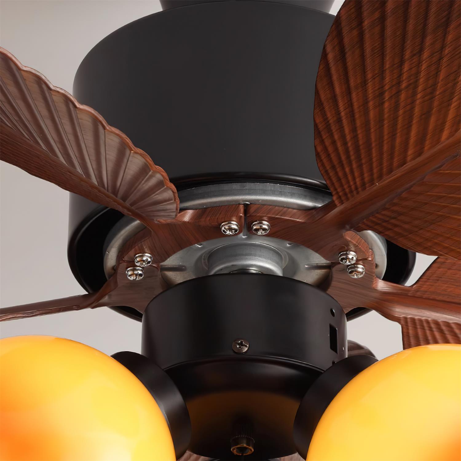Nerina Ventilatorleuchte mit LED-Beleuchtung, die den Glasschirm hervorhebt