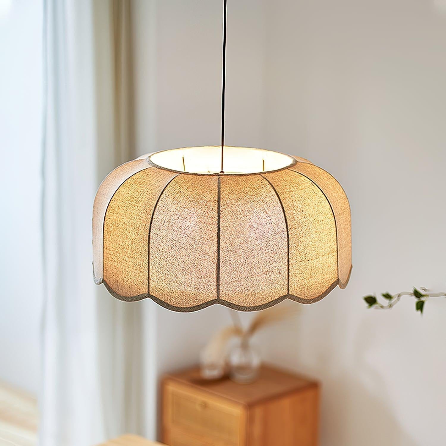Sora Pendelleuchte mit Bananenblatt-Design