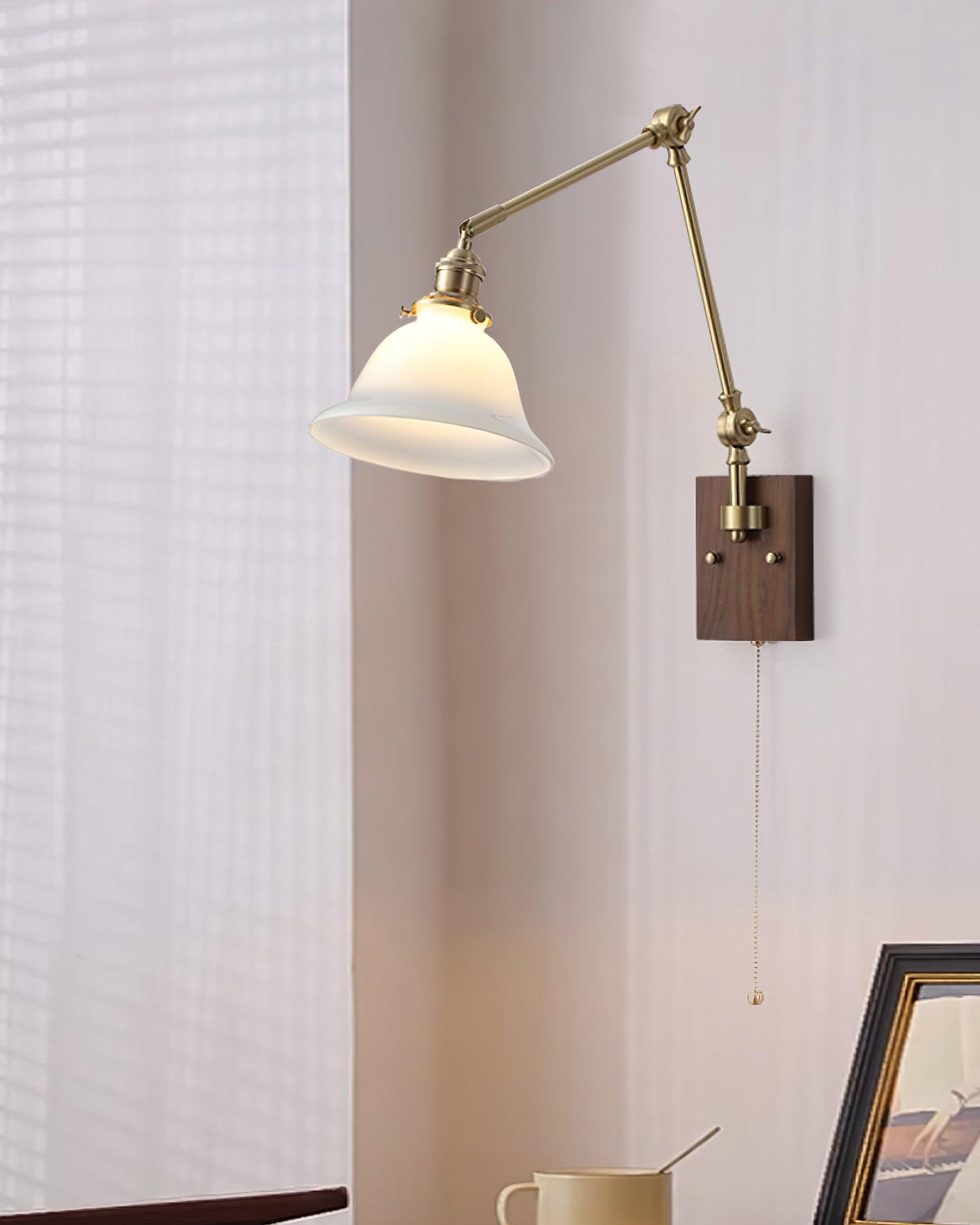 Tatum Minimalistische Moderne Wandleuchte aus Messing und Glas-Letslighting
