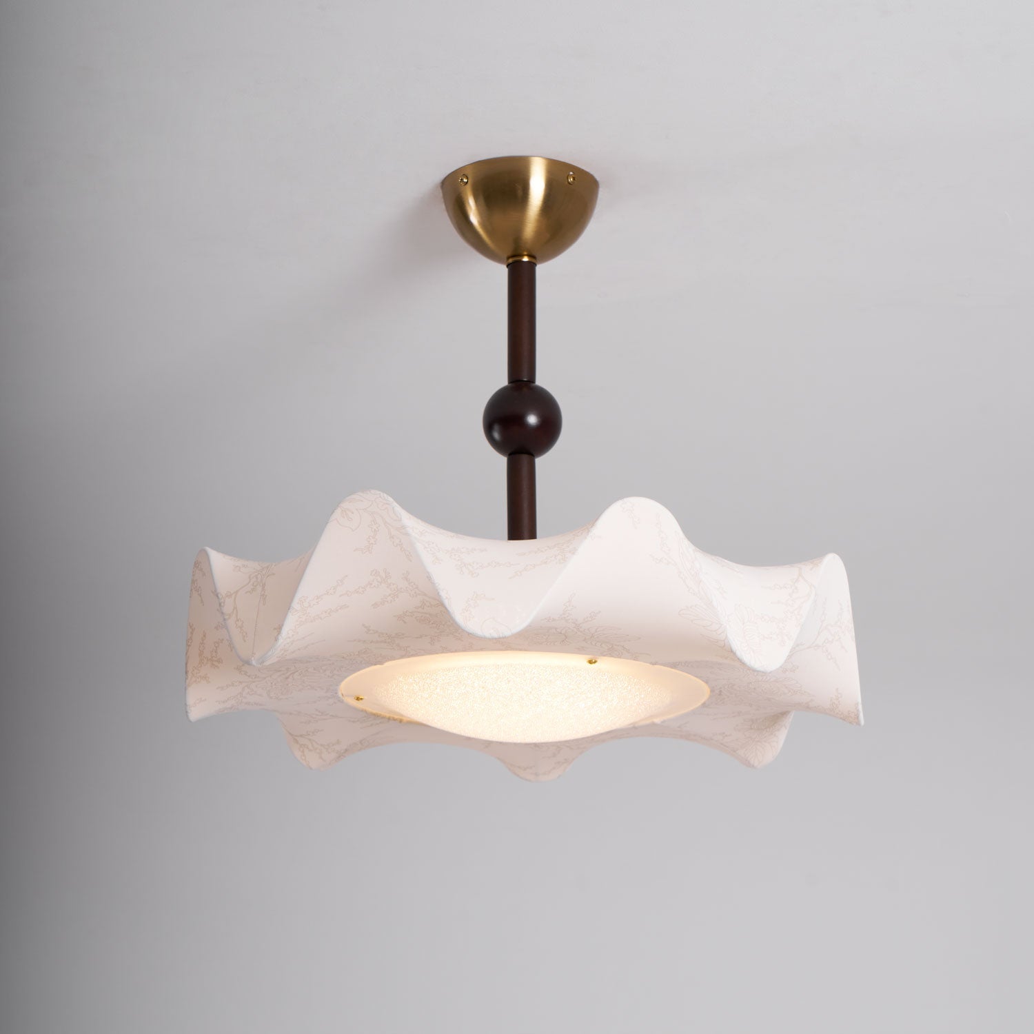 Avlorus Traditionelle Eleganz Deckenleuchte aus Holz und Stoff-Letslighting