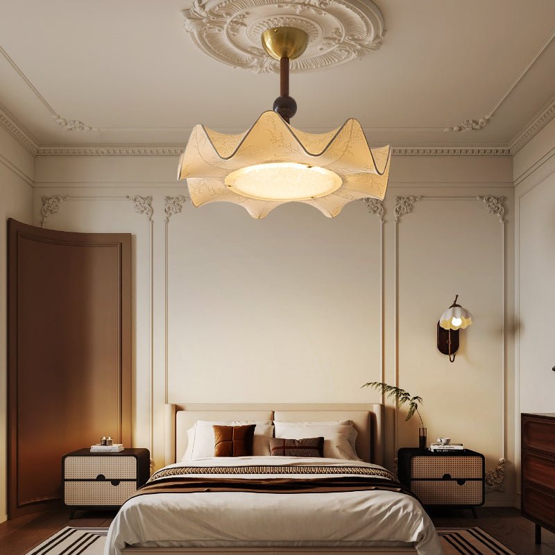 Avlorus Traditionelle Eleganz Deckenleuchte aus Holz und Stoff-Letslighting