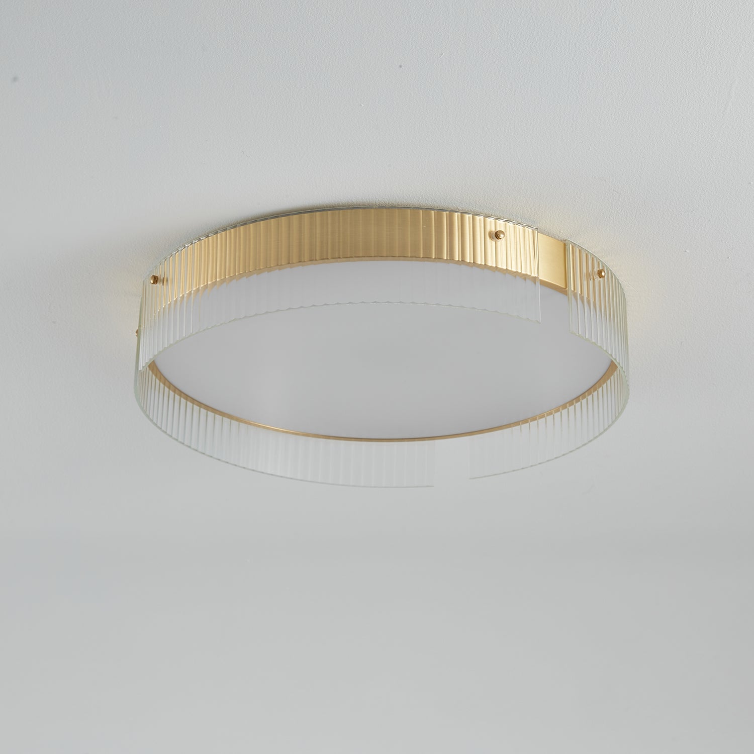 Ovenaris Minimalistische Deckenleuchte aus Messing-Letslighting