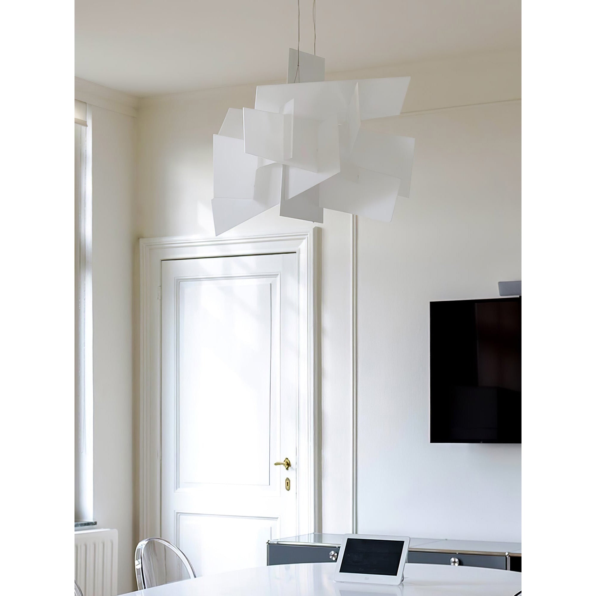 Jarnbruvyu Individual Creativity Acrylic Chandelier - Letslighting