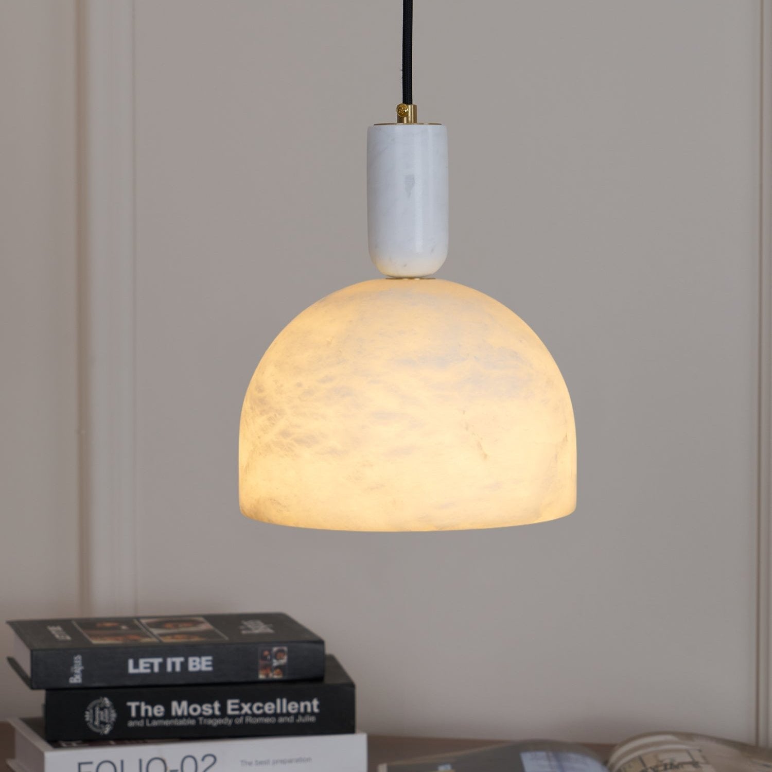 Culiror Minimalist Alabaster Pendant Light - Neutralighting