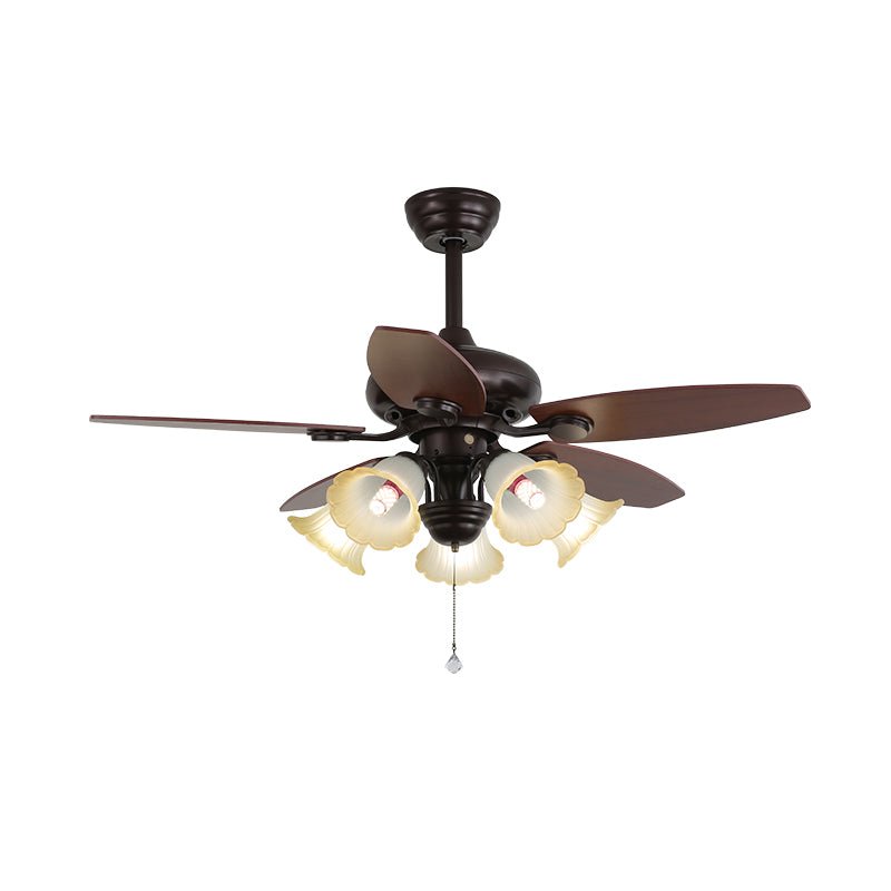 Elora Vintage Deckenventilatorleuchte, anderer Blickwinkel