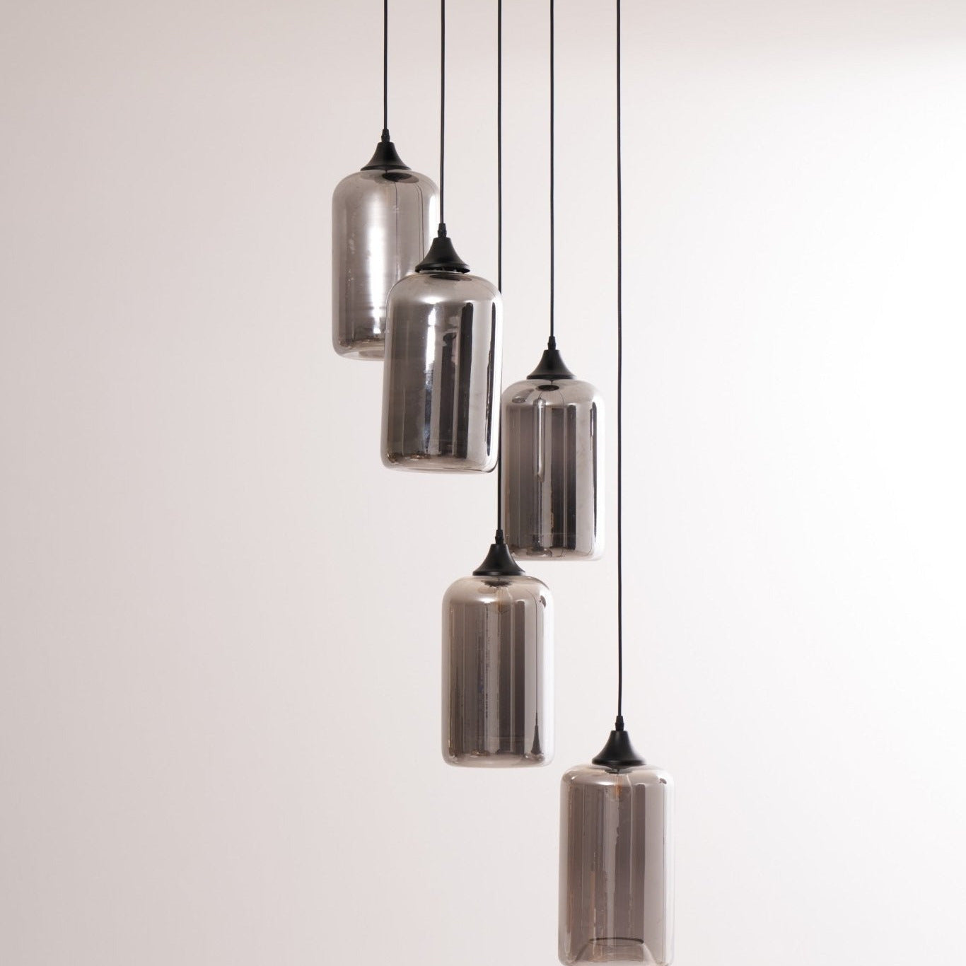 June Minimalistische Flaschen-Glas-Pendelleuchte in Rauchgrau
