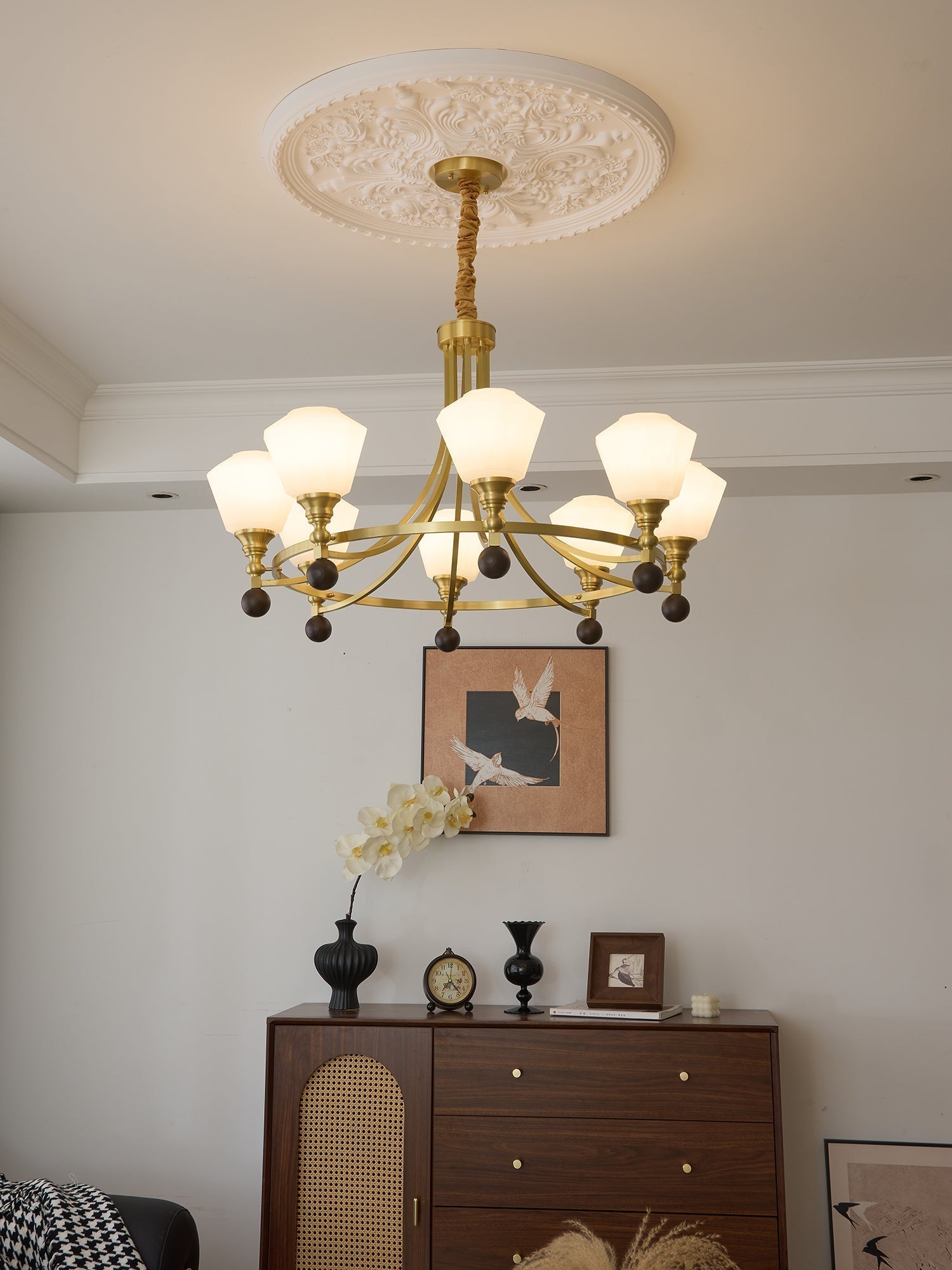 Nyraeyra Premium Nordic Art Kronleuchter aus Messing und Holz-Letslighting