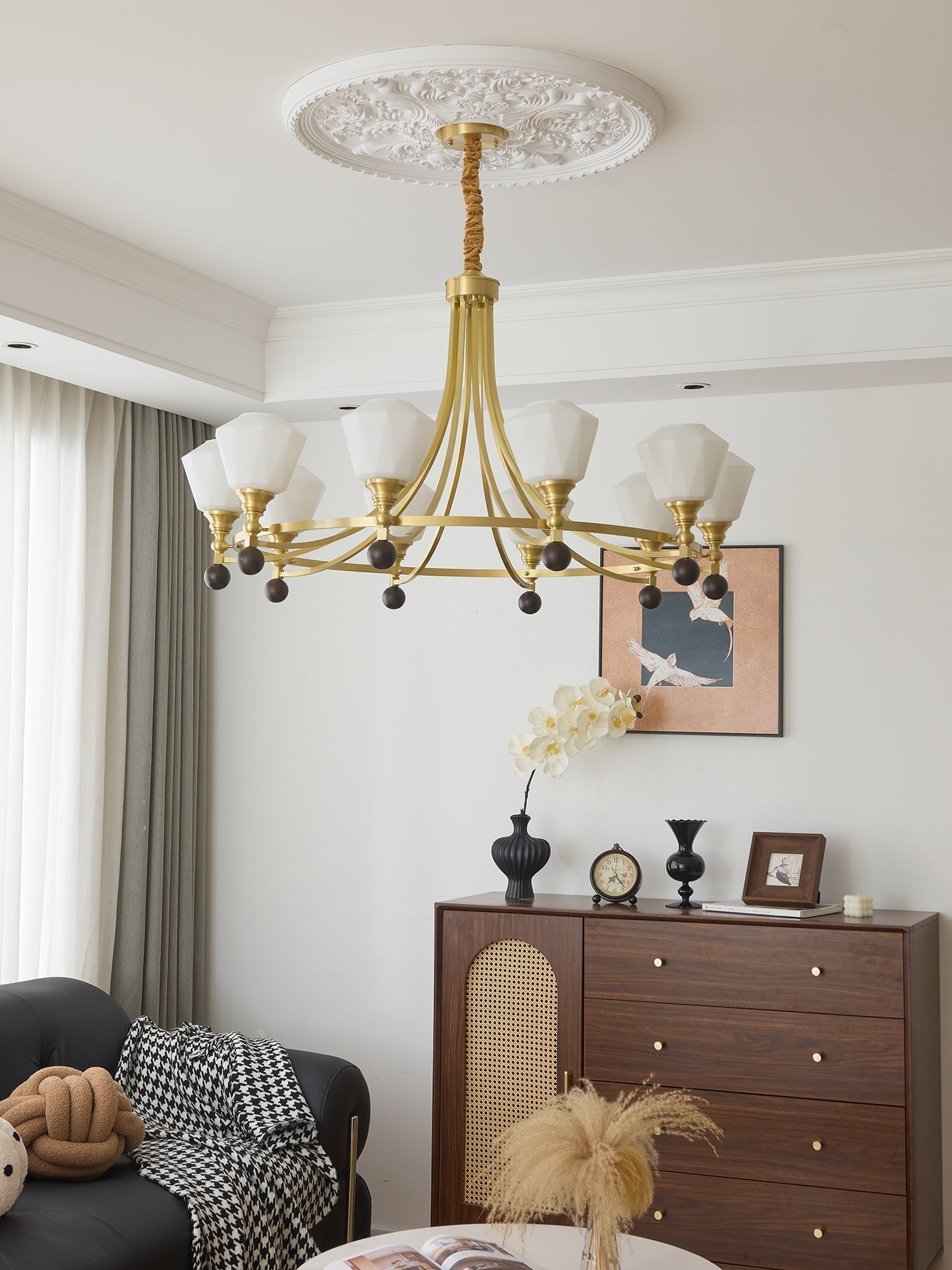 Nyraeyra Premium Nordic Art Kronleuchter aus Messing und Holz-Letslighting