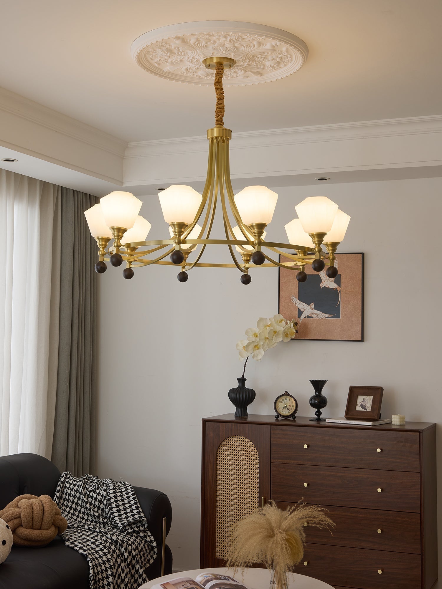Nyraeyra Premium Nordic Art Kronleuchter aus Messing und Holz-Letslighting