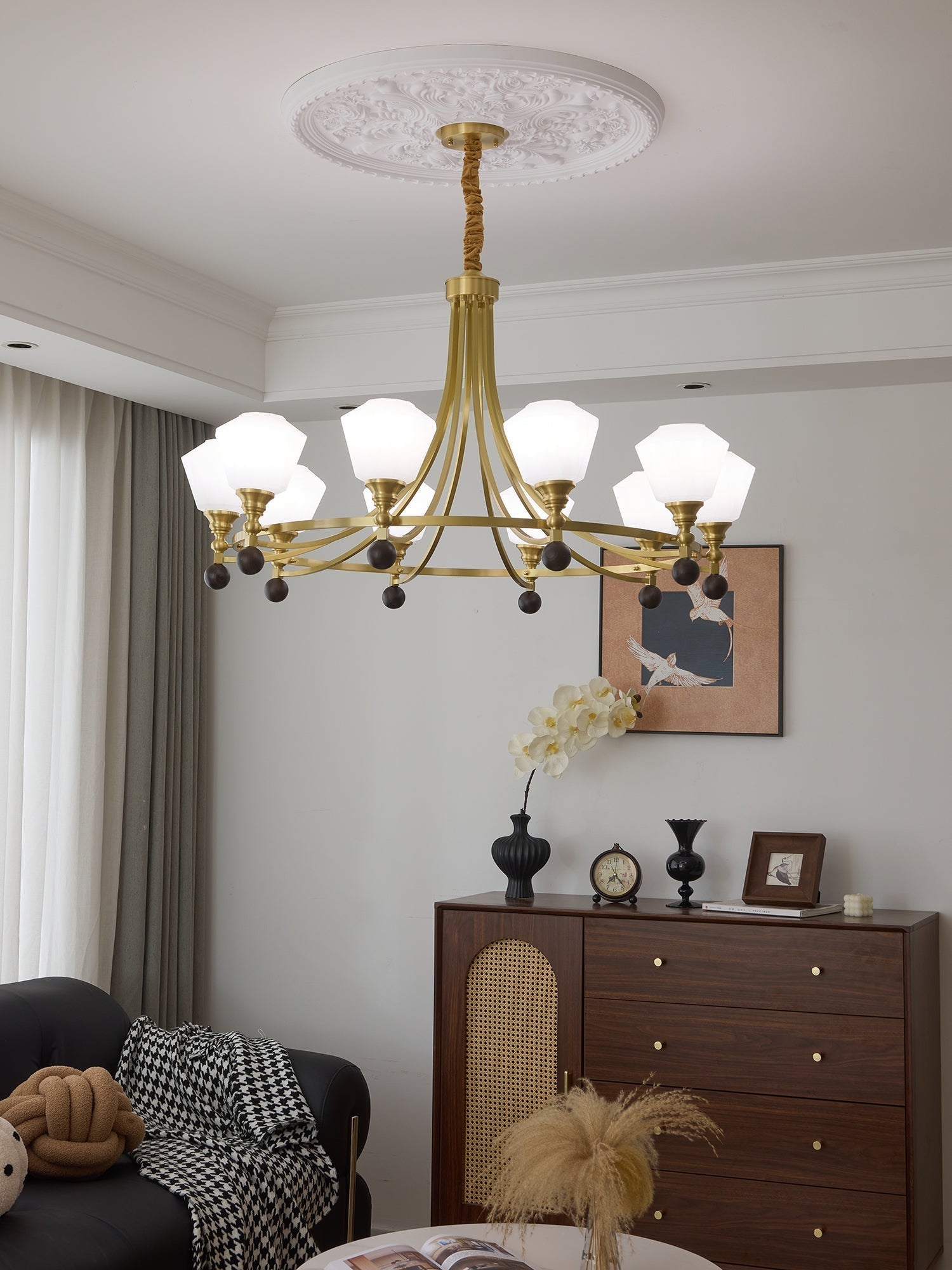 Nyraeyra Premium Nordic Art Kronleuchter aus Messing und Holz-Letslighting