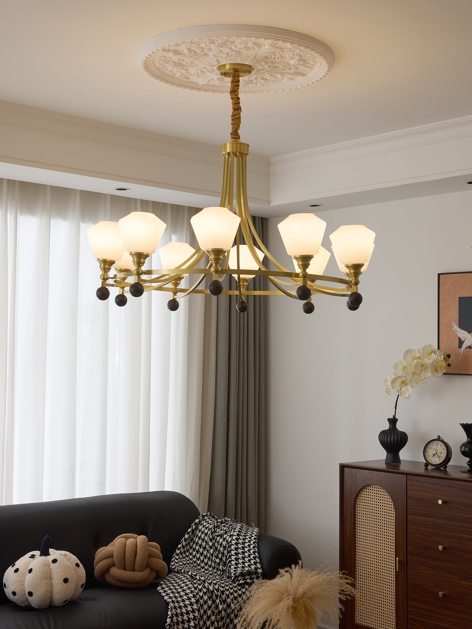 Nyraeyra Premium Nordic Art Kronleuchter aus Messing und Holz-Letslighting