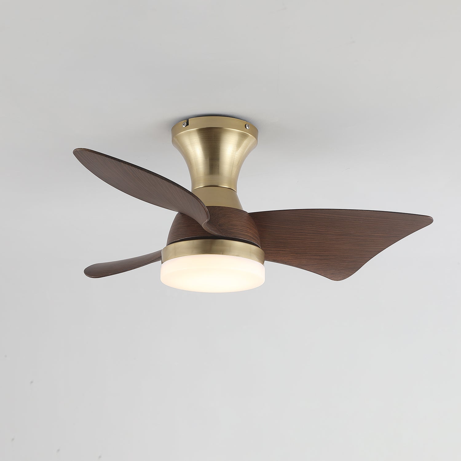 Produktdiagramm mit Abmessungen für den Aureon Deckenventilator mit Licht