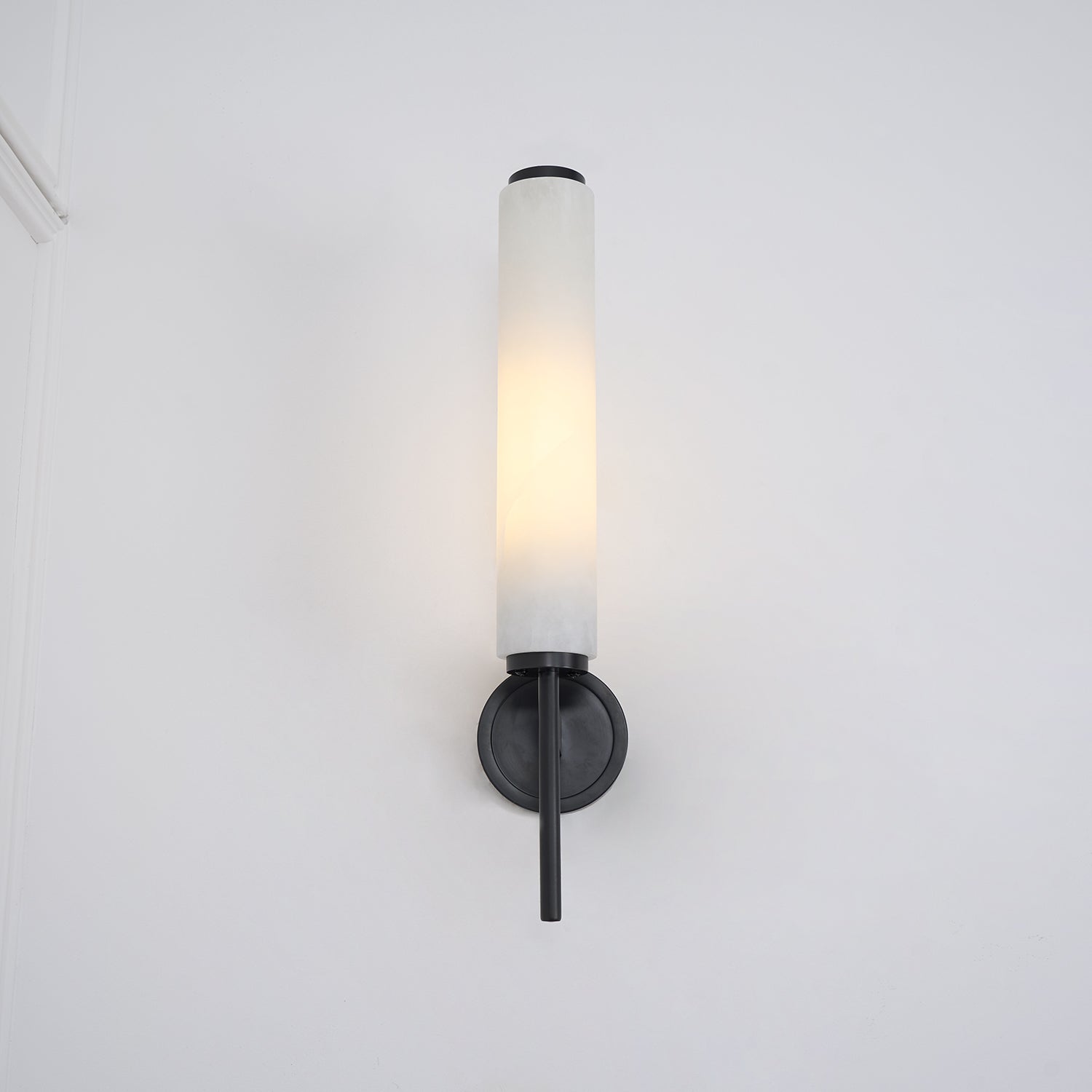 Jern Art-Déco-Wandleuchte aus Alabaster