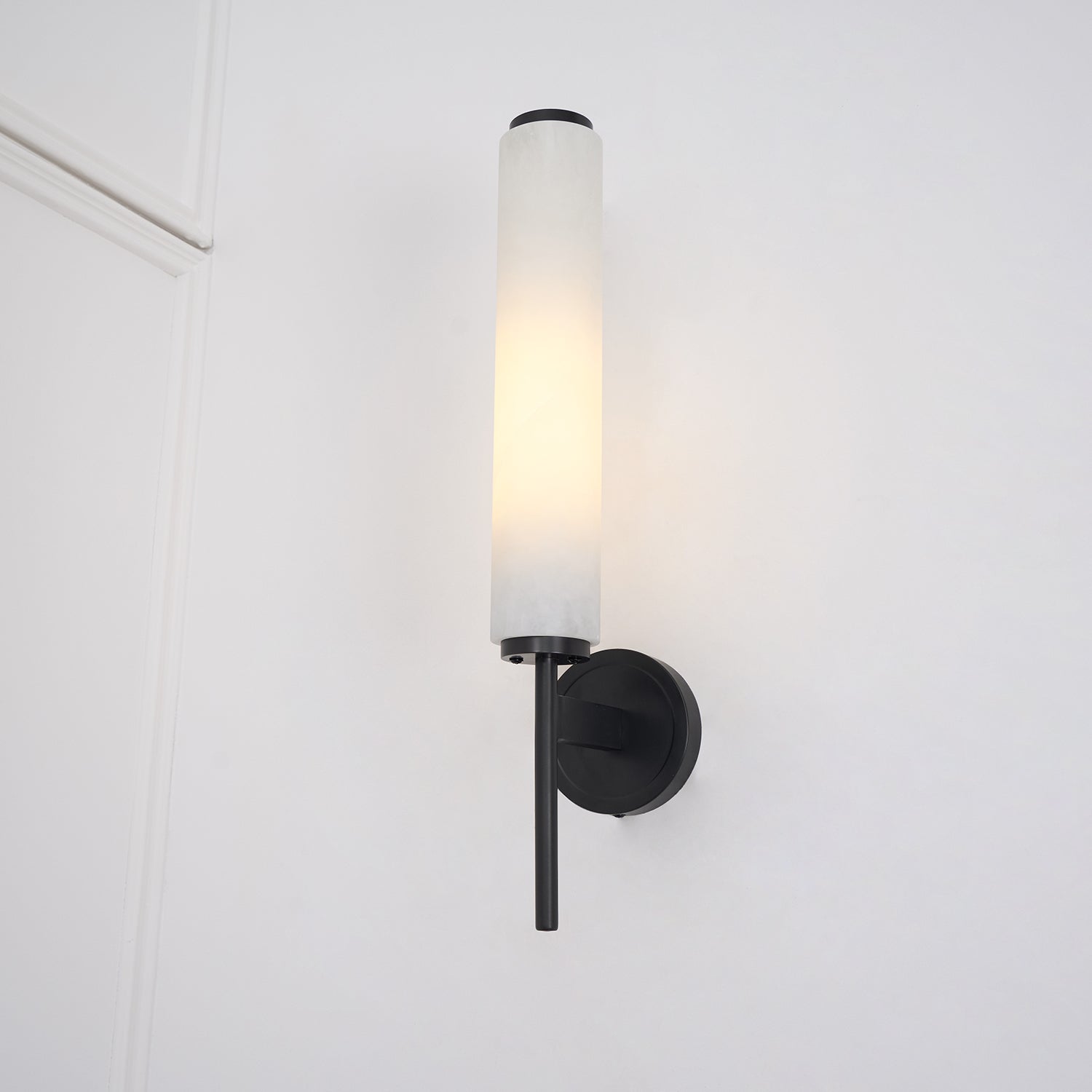 Jern Art-Déco-Wandleuchte aus Alabaster