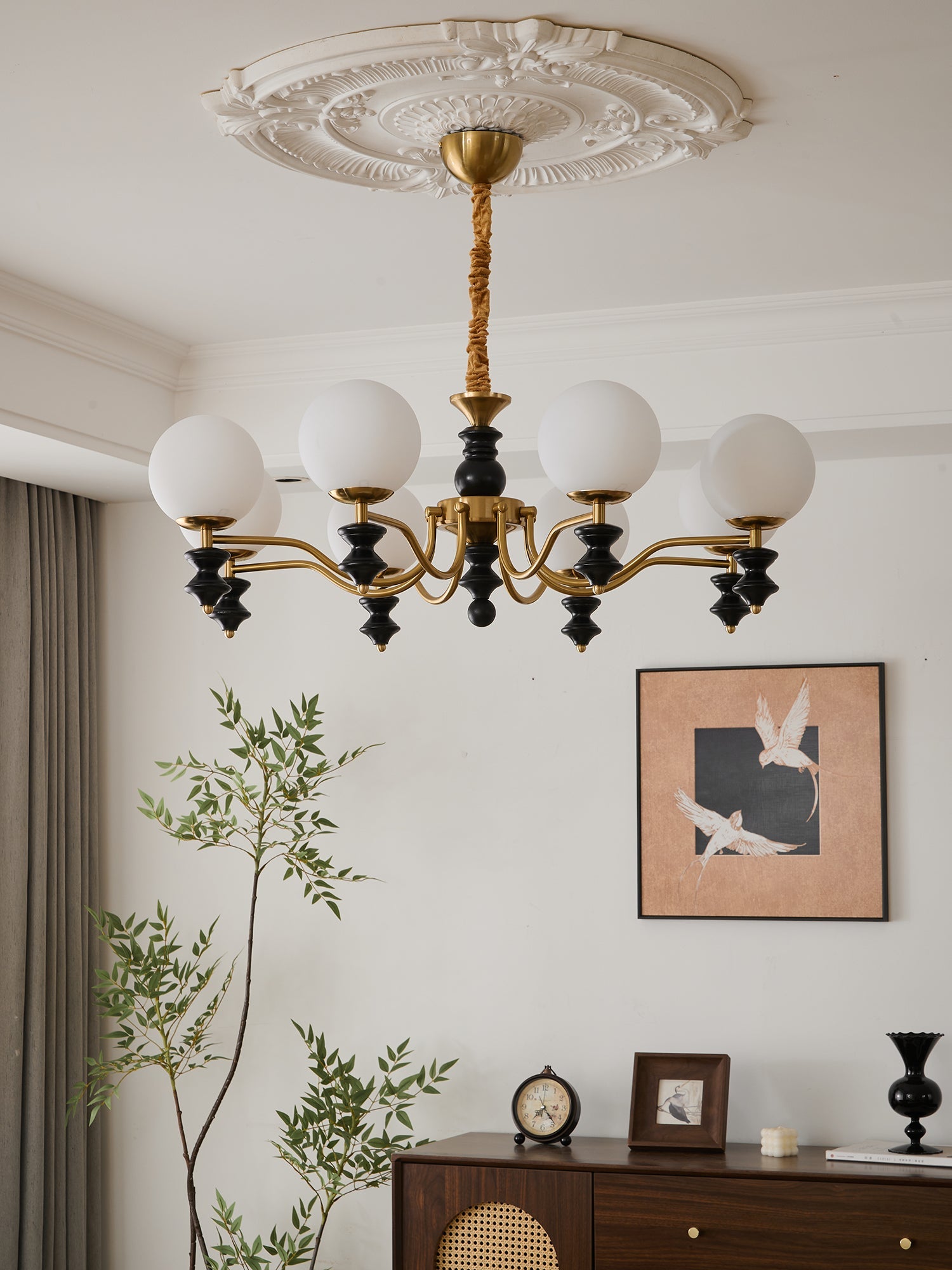 Ordore Traditioneller Eleganter Kronleuchter aus Vintage-Holz-Letslighting
