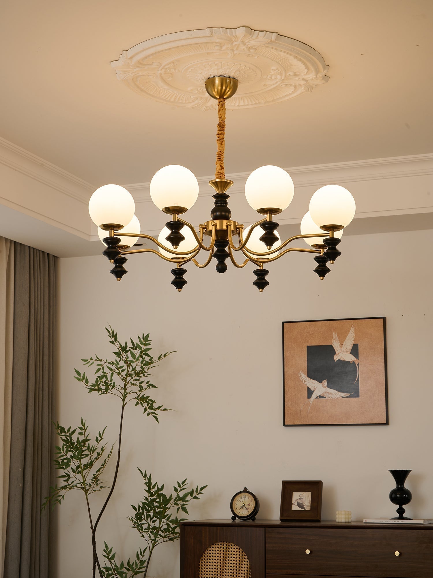 Ordore Traditioneller Eleganter Kronleuchter aus Vintage-Holz-Letslighting