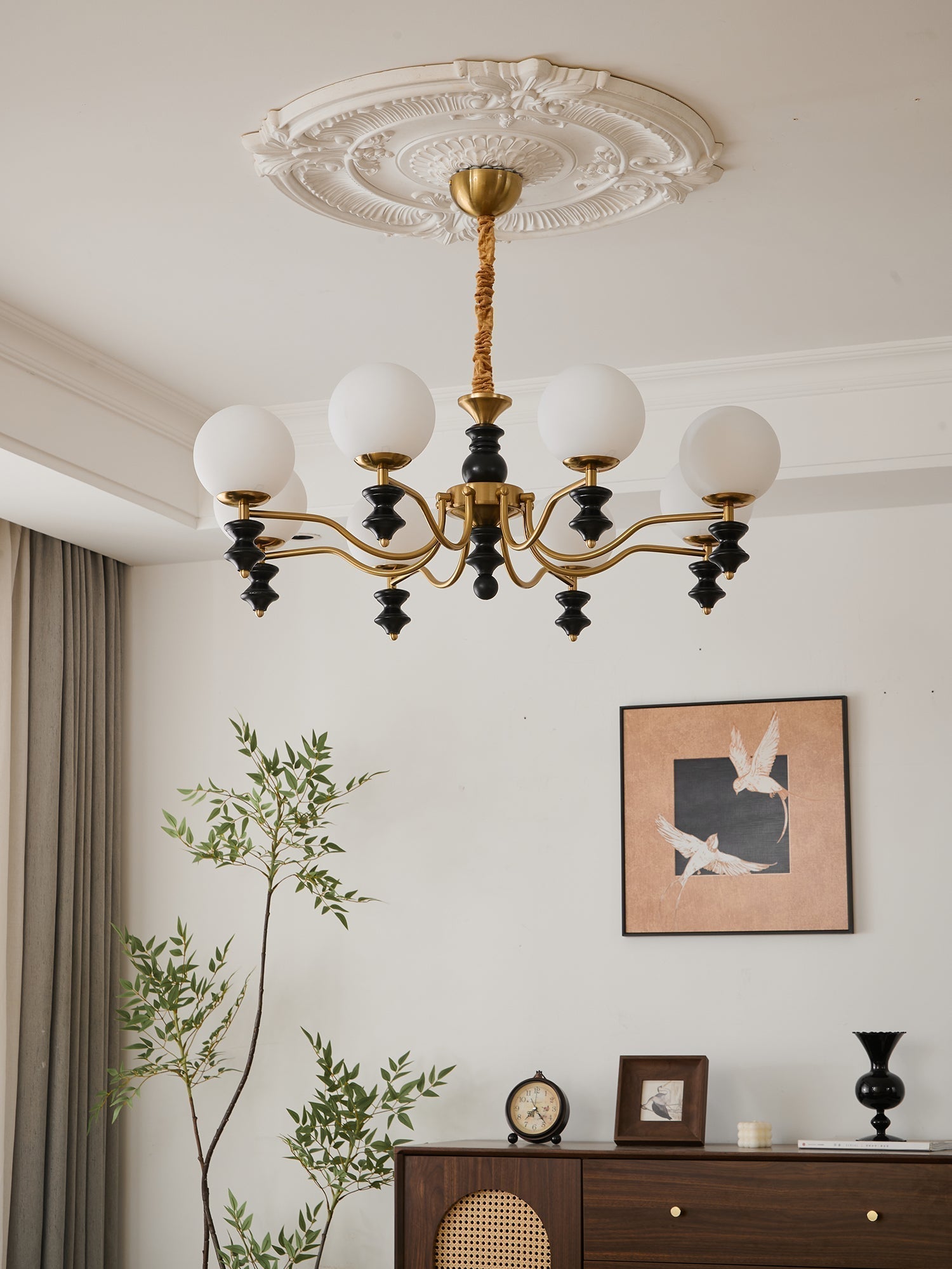 Ordore Traditioneller Eleganter Kronleuchter aus Vintage-Holz-Letslighting