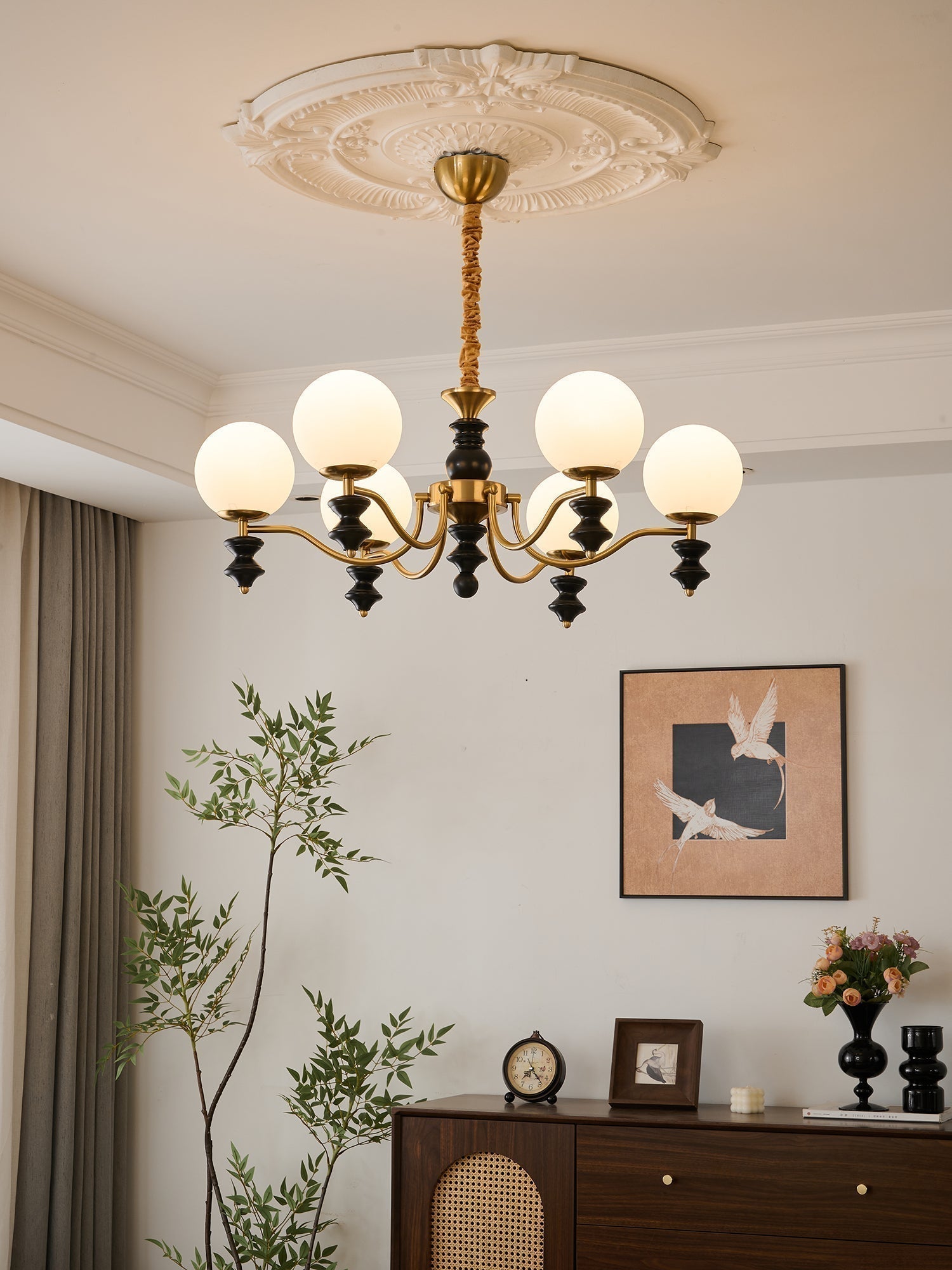 Ordore Traditioneller Eleganter Kronleuchter aus Vintage-Holz-Letslighting