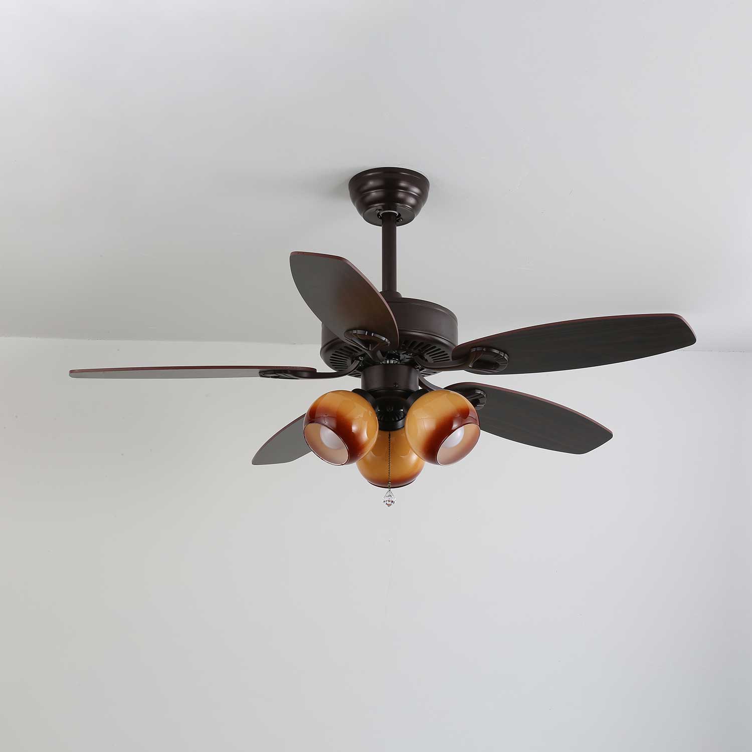 Calviera Vintage Deckenventilatorleuchte aus Holz und Glas