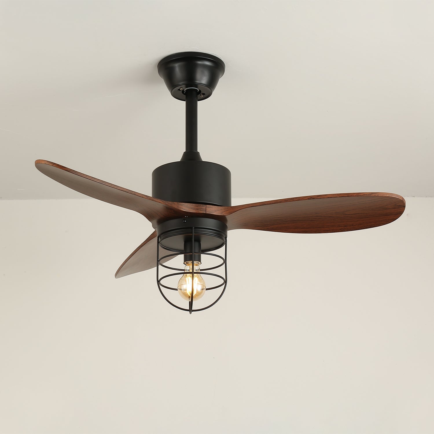 Brisora Industrie-Deckenventilatorleuchte aus Holz, Variante in Schwarz