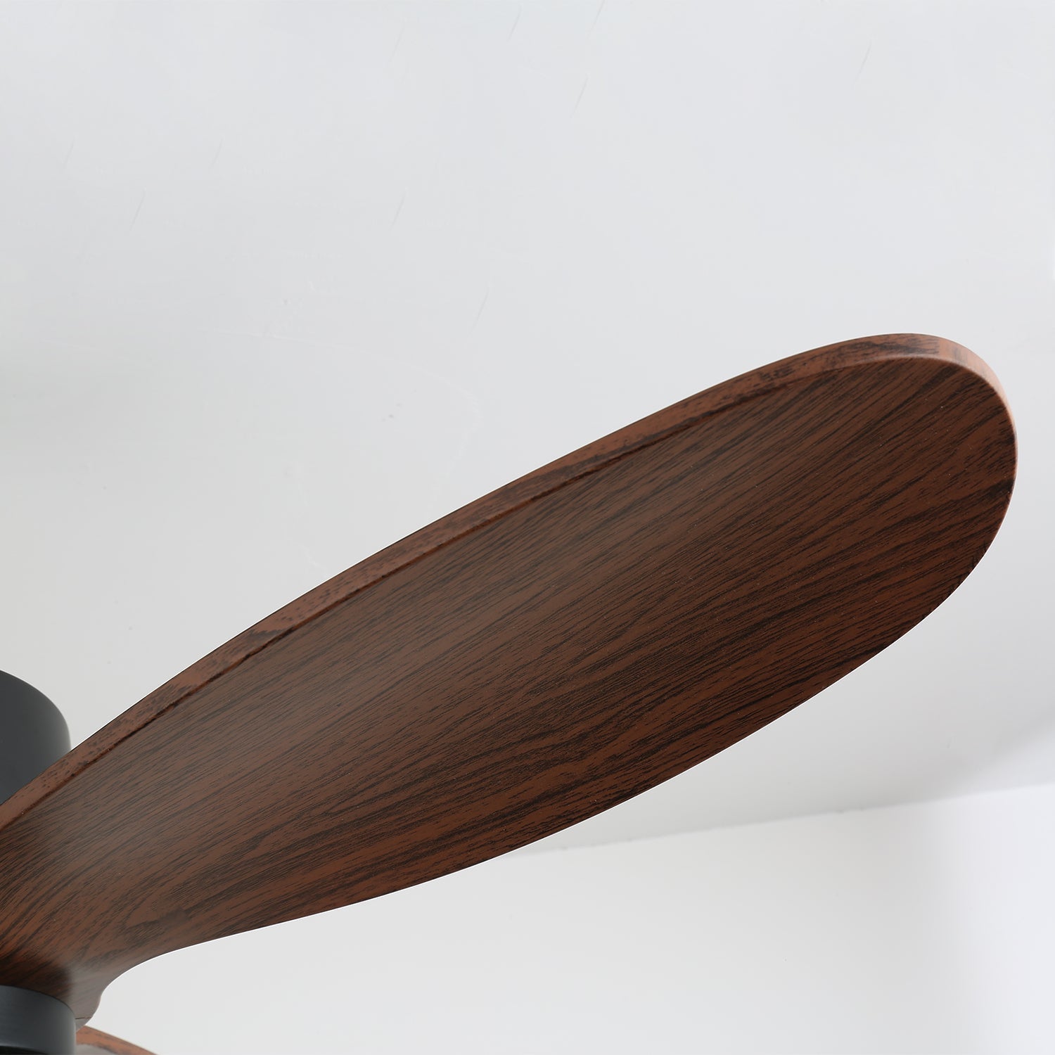 Brisora Industrie-Deckenventilatorleuchte aus Holz, Verpackung