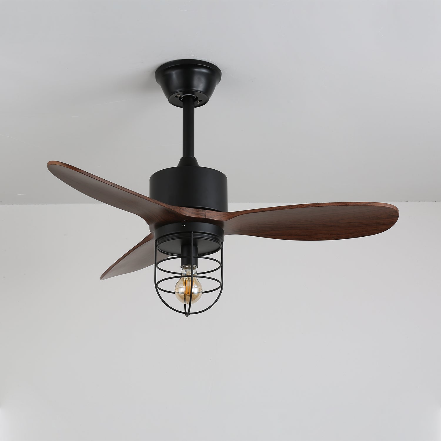 Brisora Industrie-Deckenventilatorleuchte aus Holz, Variante in Walnussholz