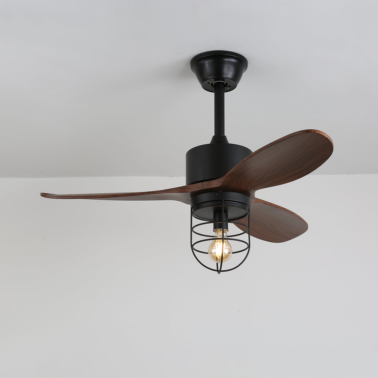 Brisora Industrie-Deckenventilatorleuchte aus Holz, Fernbedienung