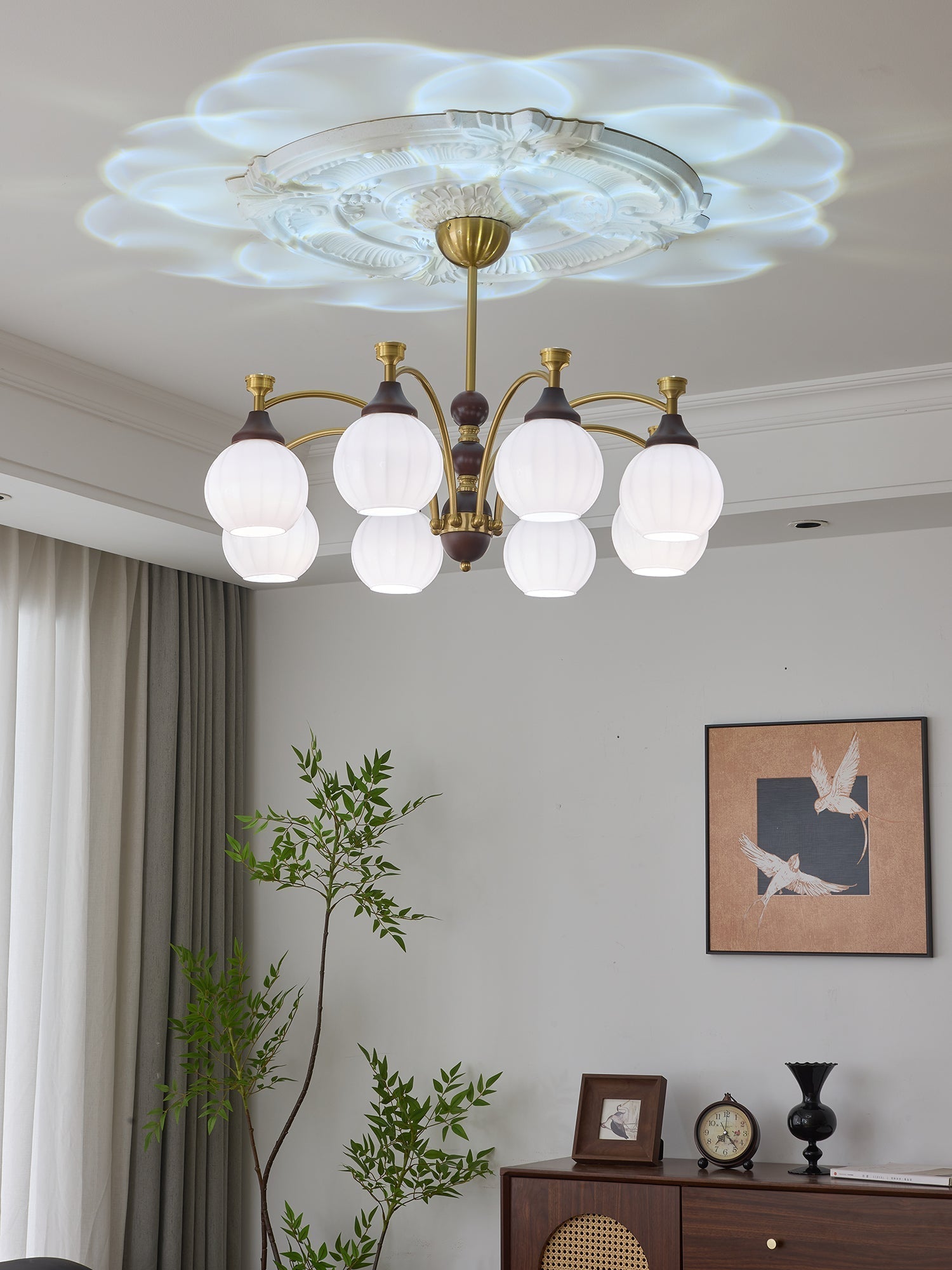 Illoros Traditioneller Eleganter Holzkronleuchter-Letslighting