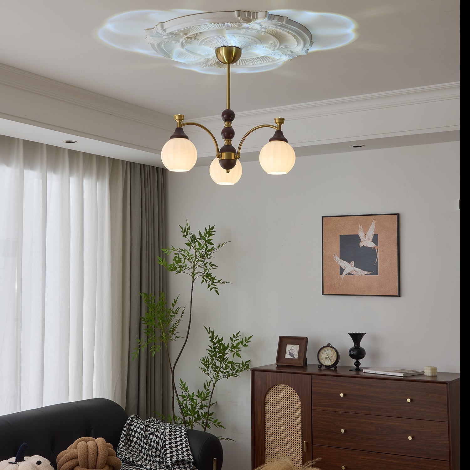 Illoros Traditioneller Eleganter Holzkronleuchter-Letslighting