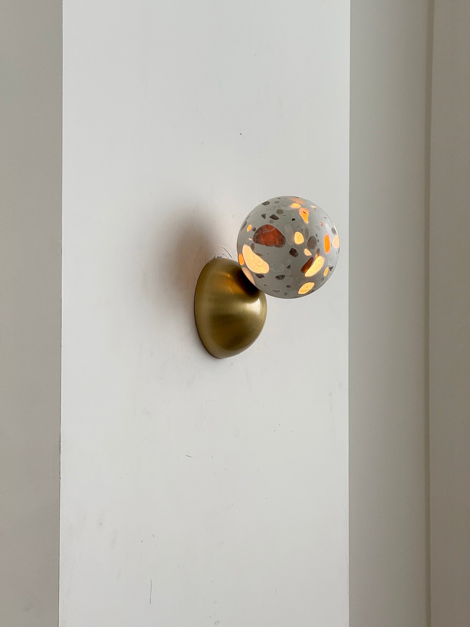 Arca Modern Minimalist Eclipse Mrable Metal Wall Lamp - Letslighting