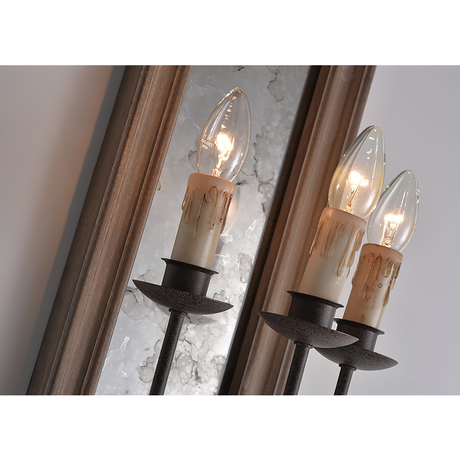 Phasis 3-Licht Spiegel Elegante Vintage Wandleuchte-Letslighting